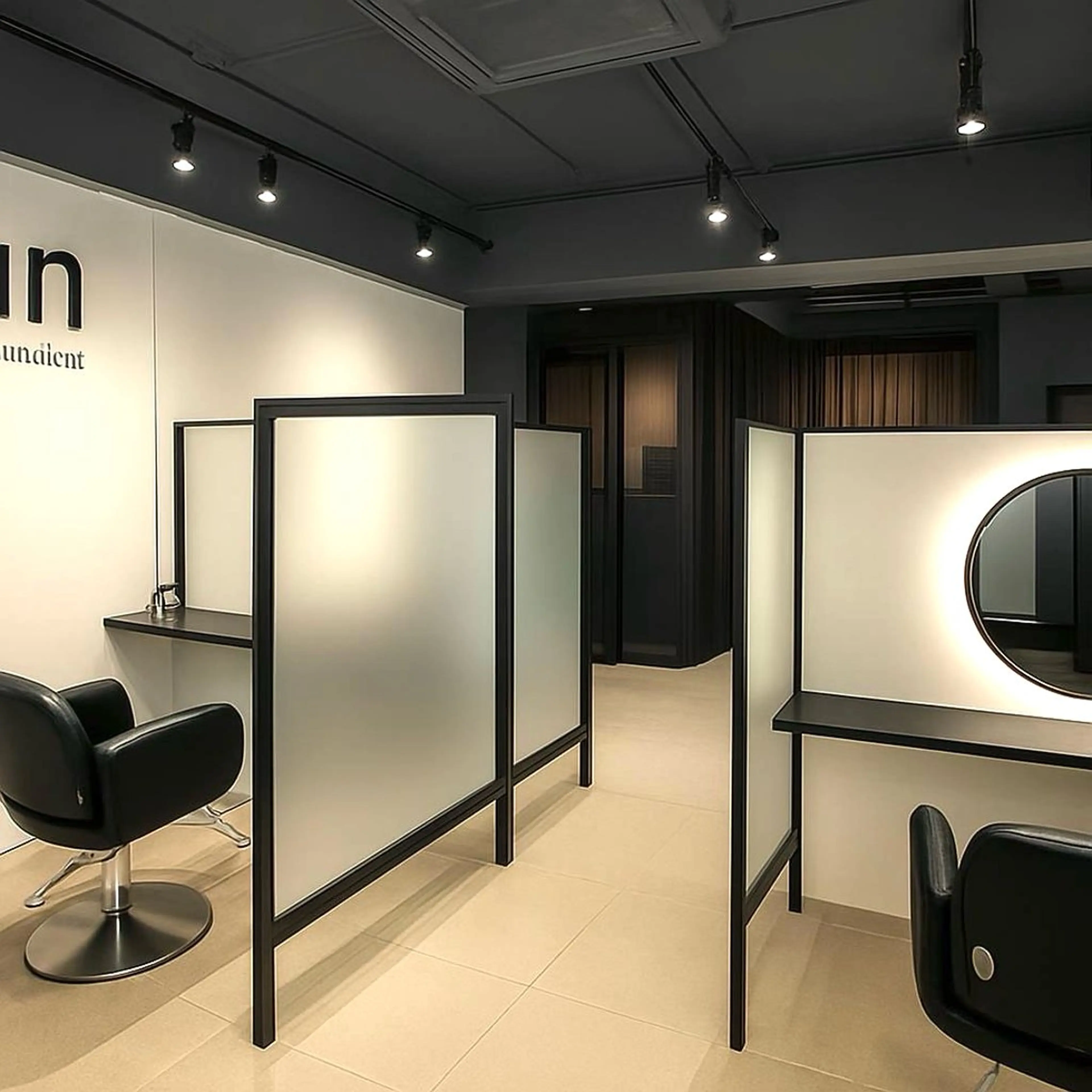 ミディアム カット ヘアカラー トリートメント uniii/新宿 髪質改善/縮毛矯正のヘアスタイル