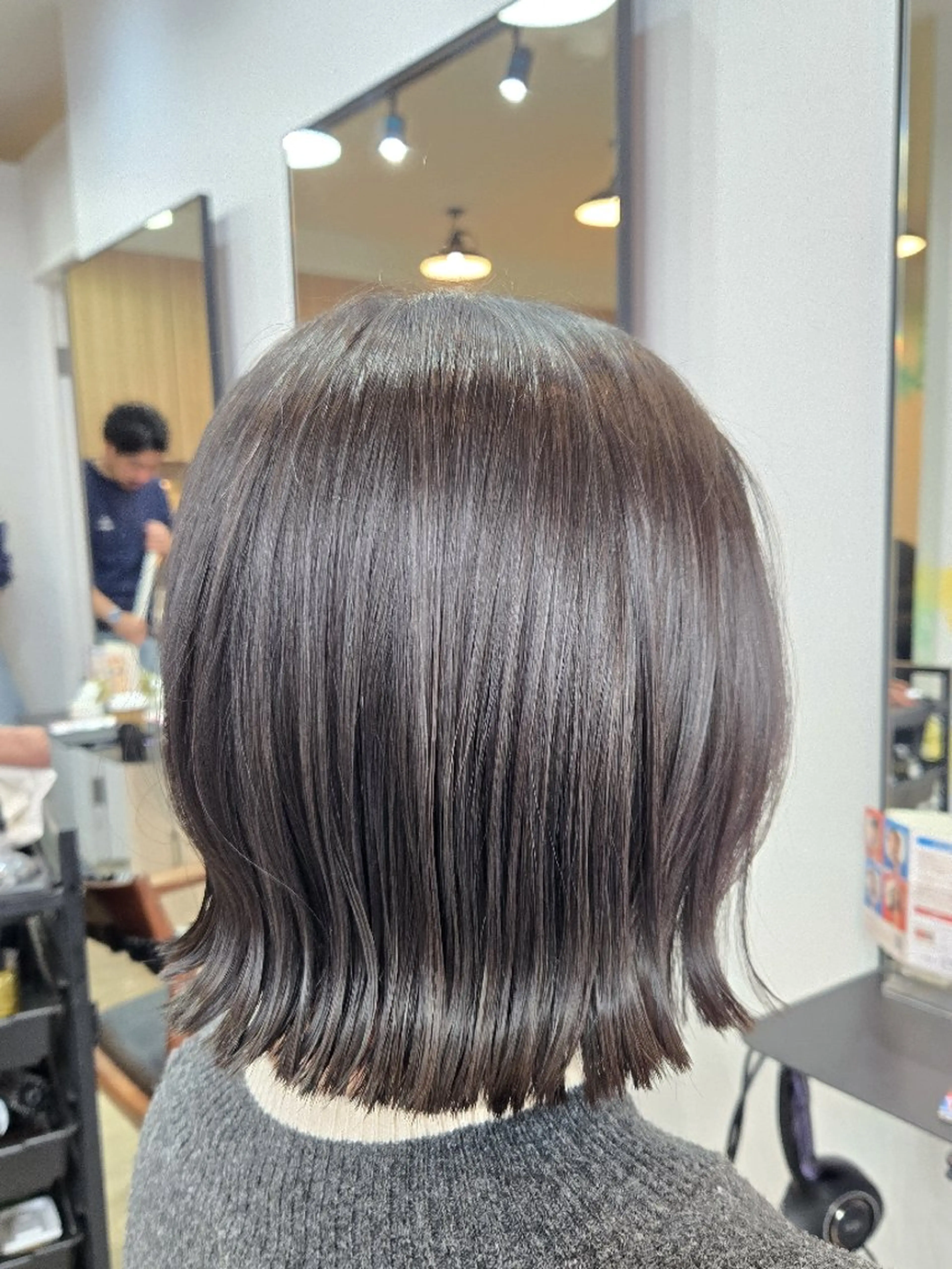 ミディアム ボブ 外ハネヘア カット トリートメント 野村 果音(カノン)のヘアスタイル