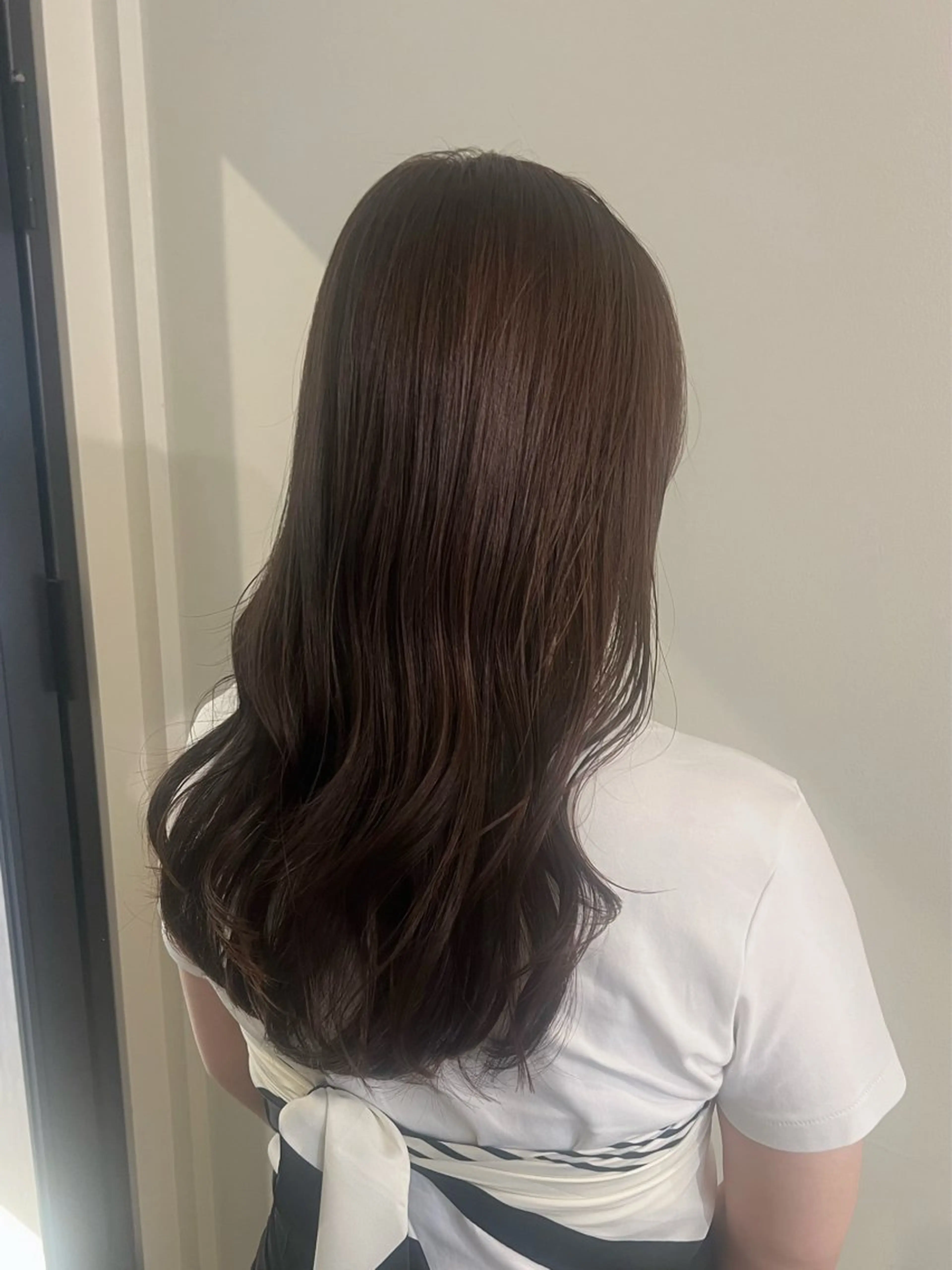 ロング カラー ベージュカラー カット ヘアカラー トリートメント 工藤 梨花のヘアスタイル