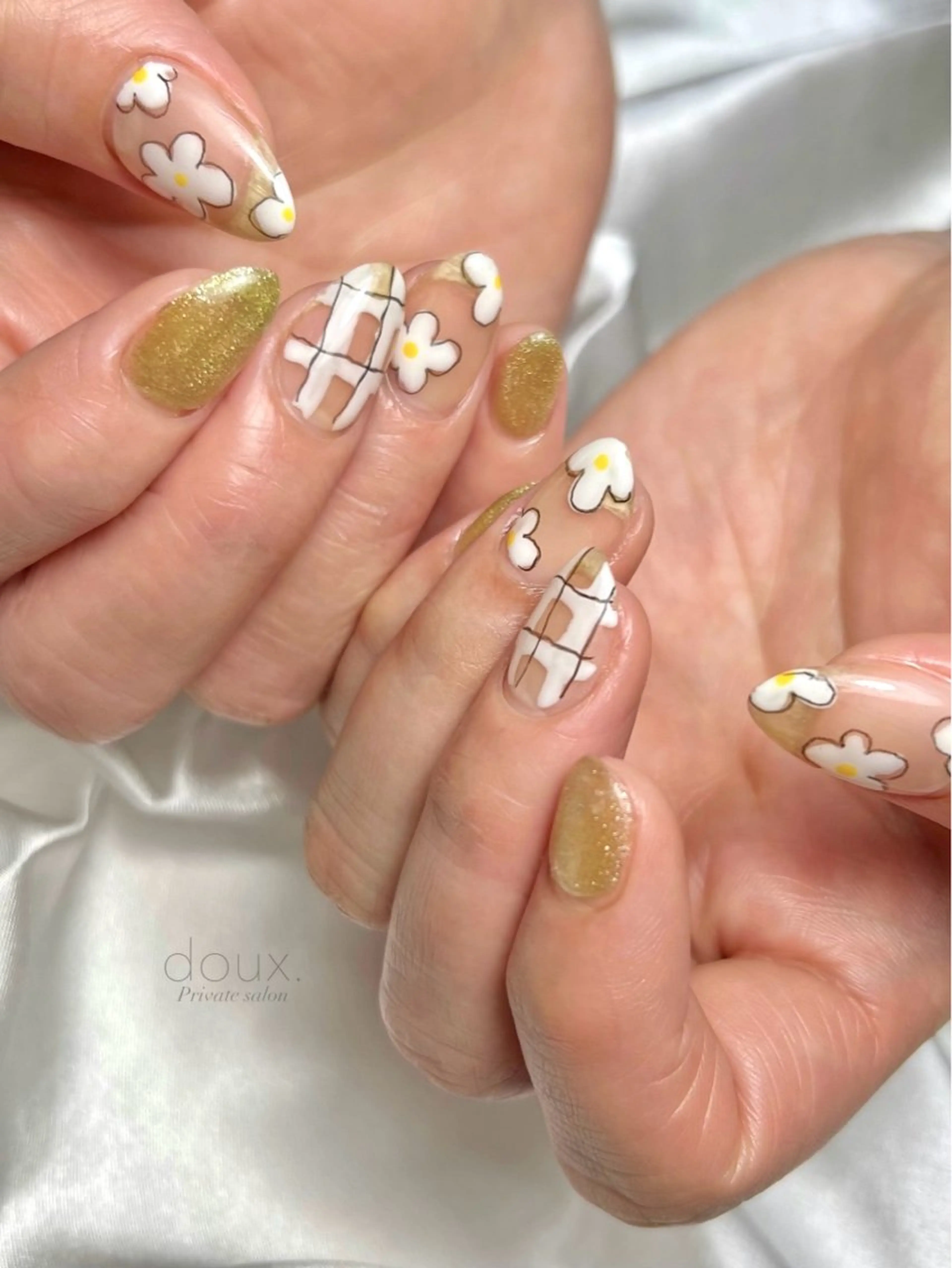 ネイル アートネイル フラッシュネイル 韓国ネイル マグネットネイル 春ネイル ハンドネイル doux. nailのネイルデザイン