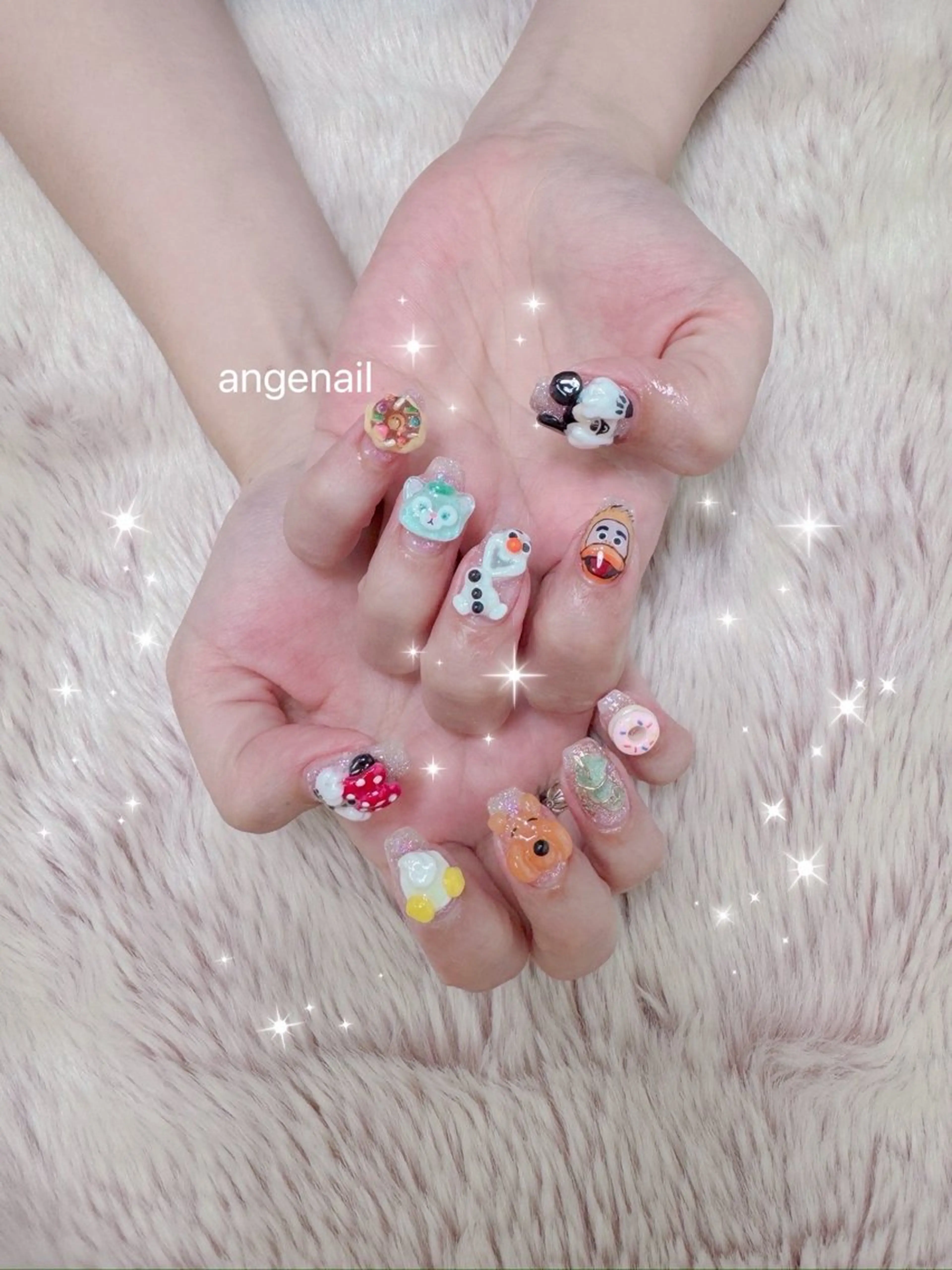 ネイル ハンドネイル オーナーネイリスト MAKIのネイルデザイン