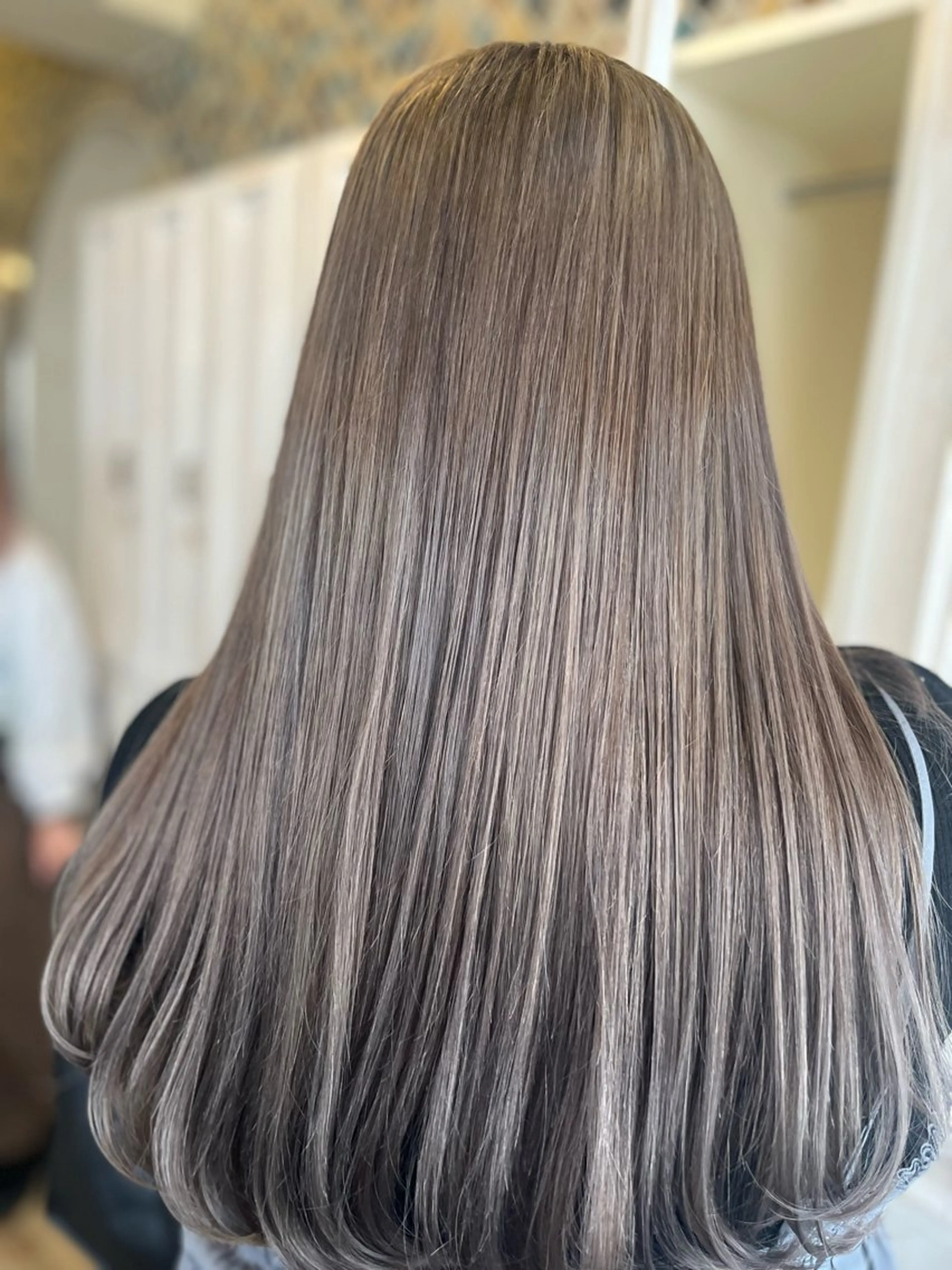 ロング カラー ブリーチ 友松 世奈のマツエク・マツパデザイン