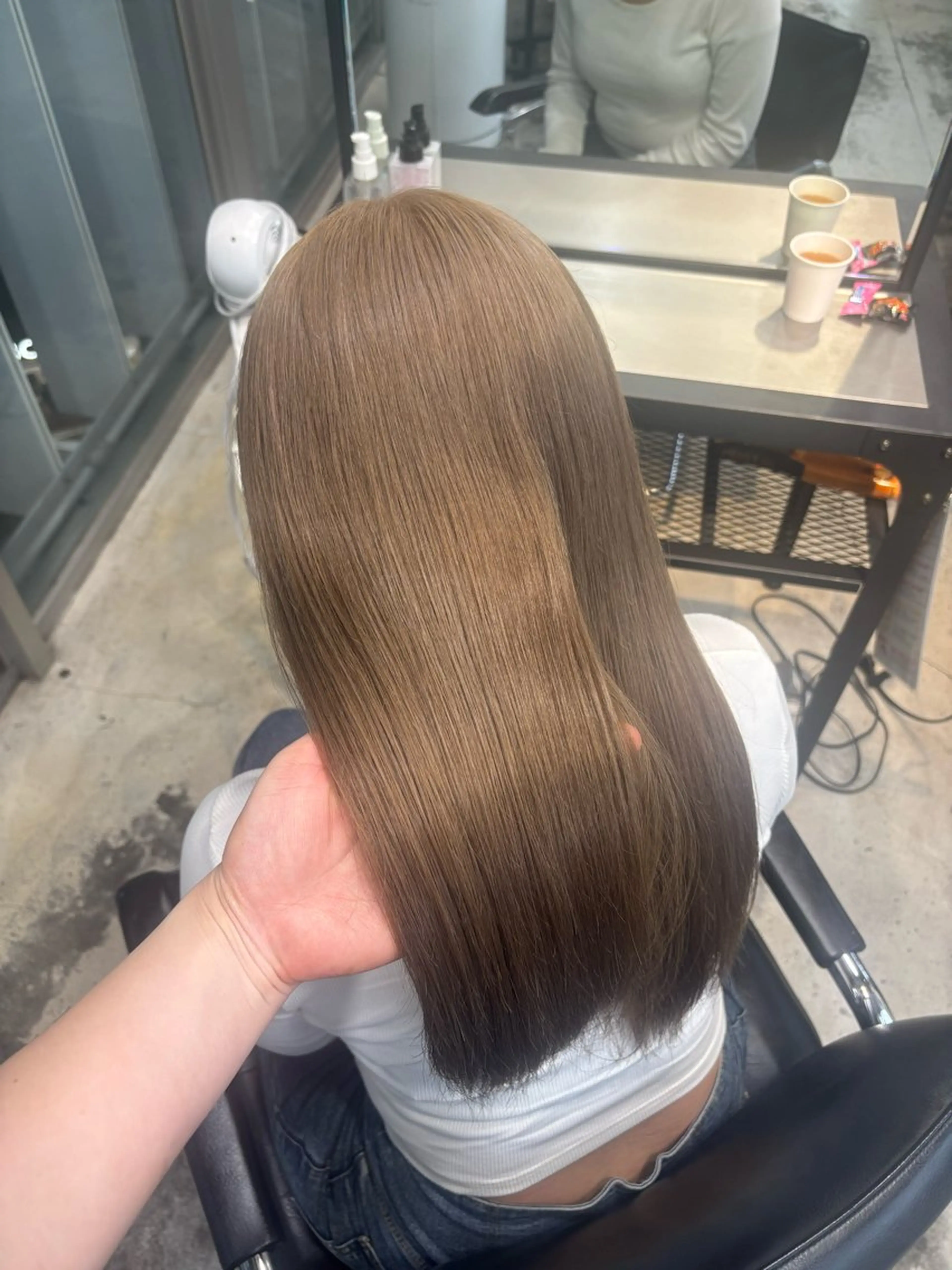セミロング カラー ベージュカラー ミルクティーベージュ ヘアカラー レイヤー sala 推しカラー職人🎀のヘアスタイル