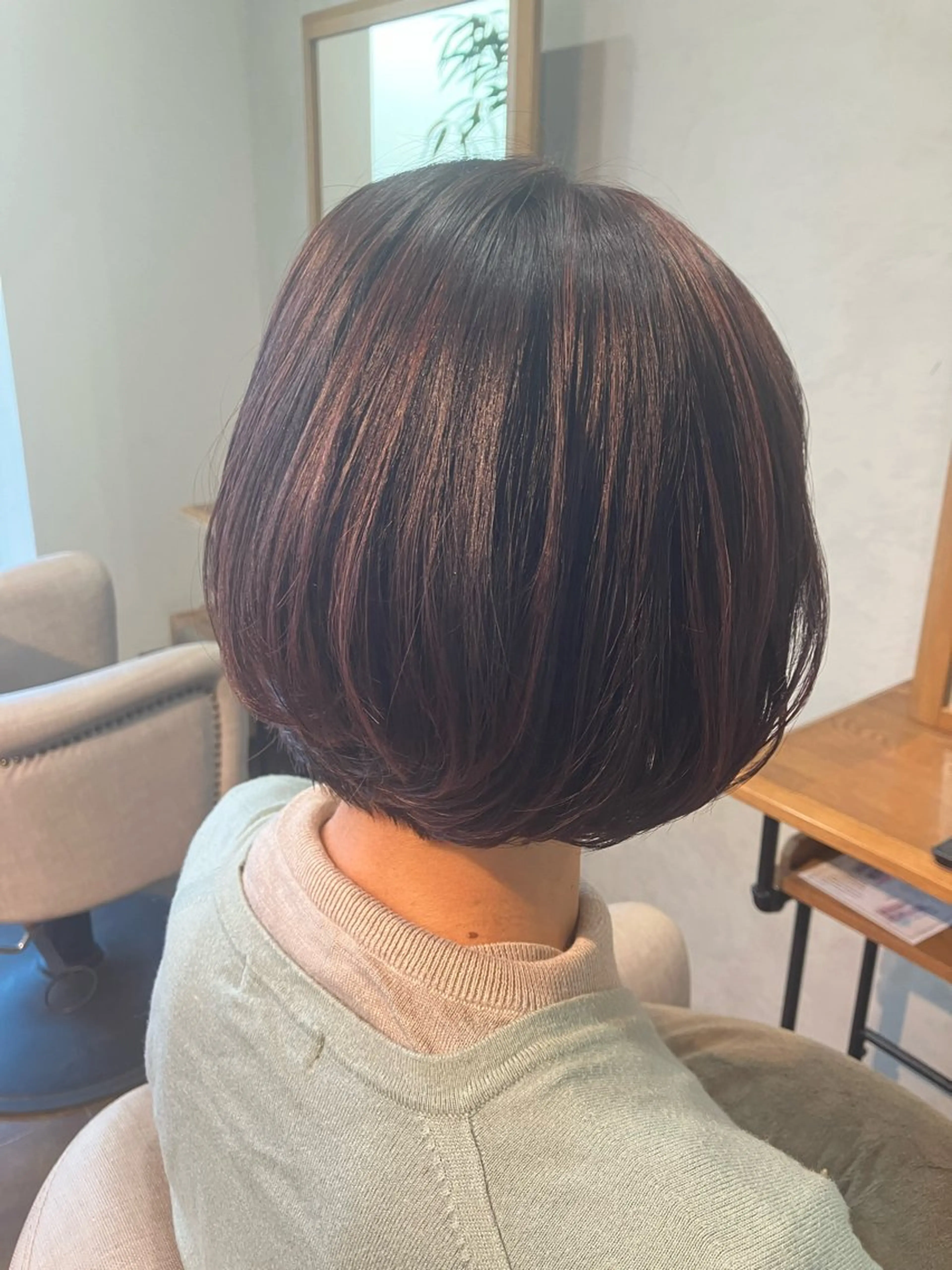 ショート カラー ブラウンカラー 透明感カラー グラデーションカラー パープルカラー パープルブラウン Hair&Make Nahoのマツエク・マツパデザイン