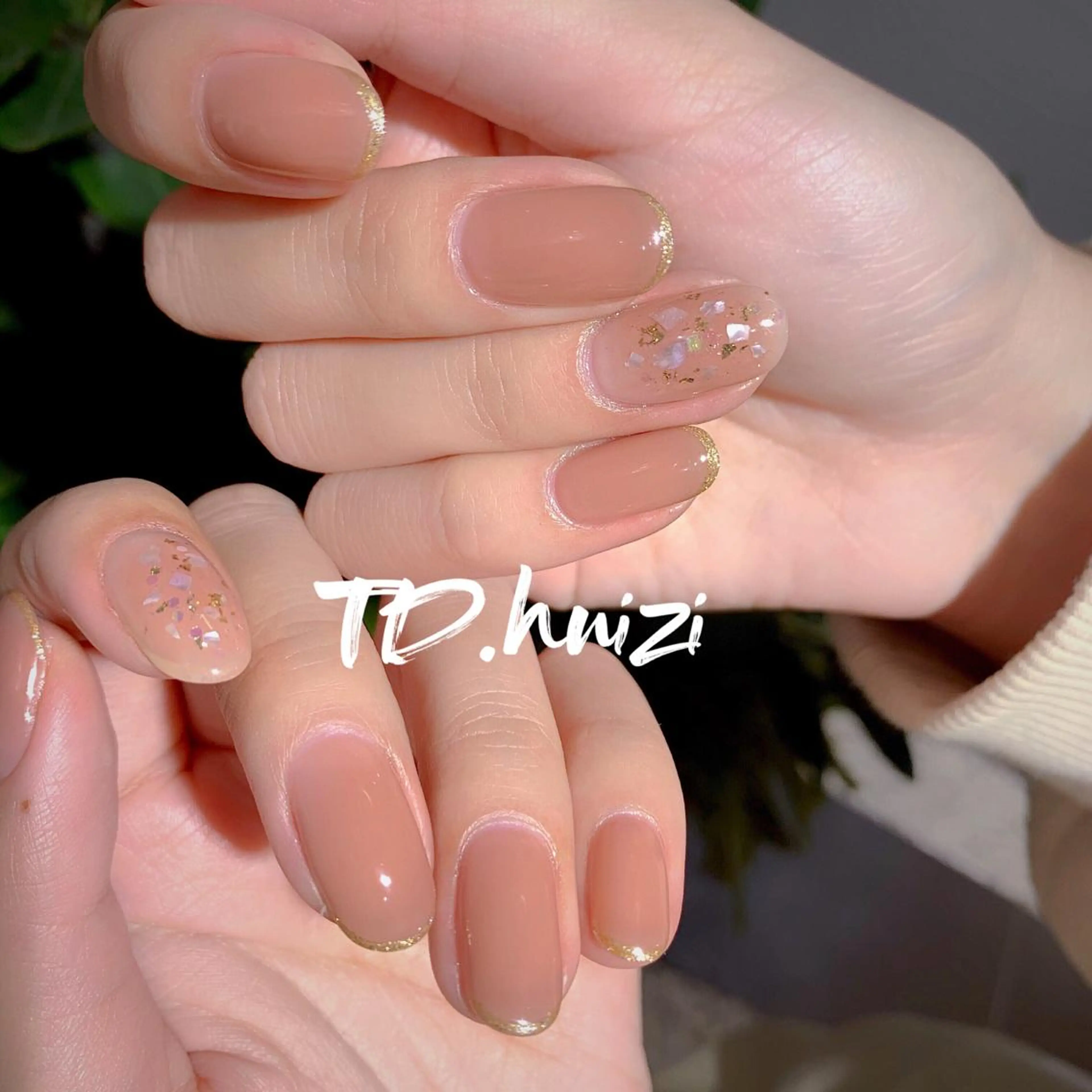 ミディアム めぐみのネイルサロン スタッフ練習のネイルデザイン