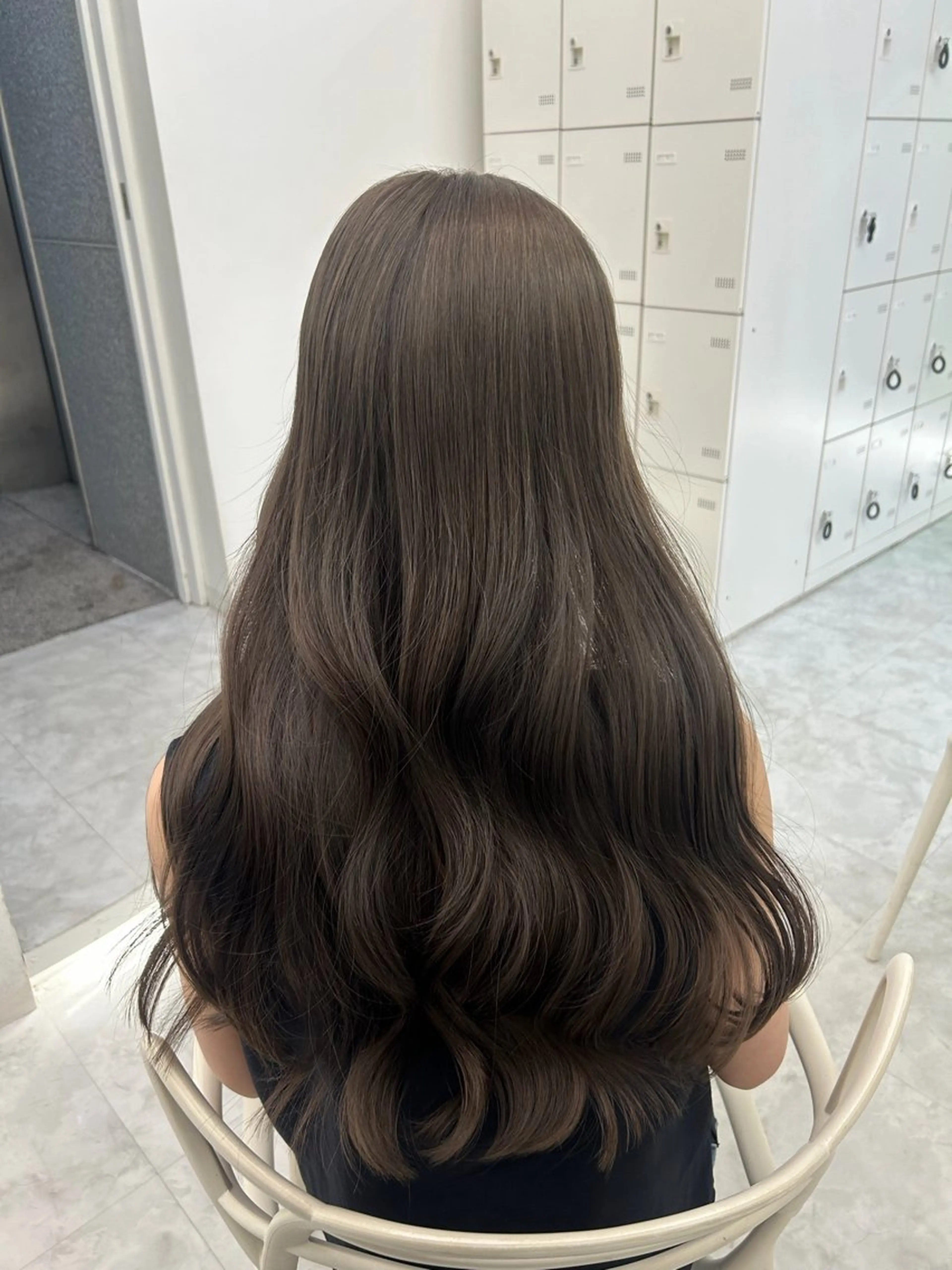 ロング 艶髪ハイトーンカラー 渋谷🎀ririkaのヘアスタイル