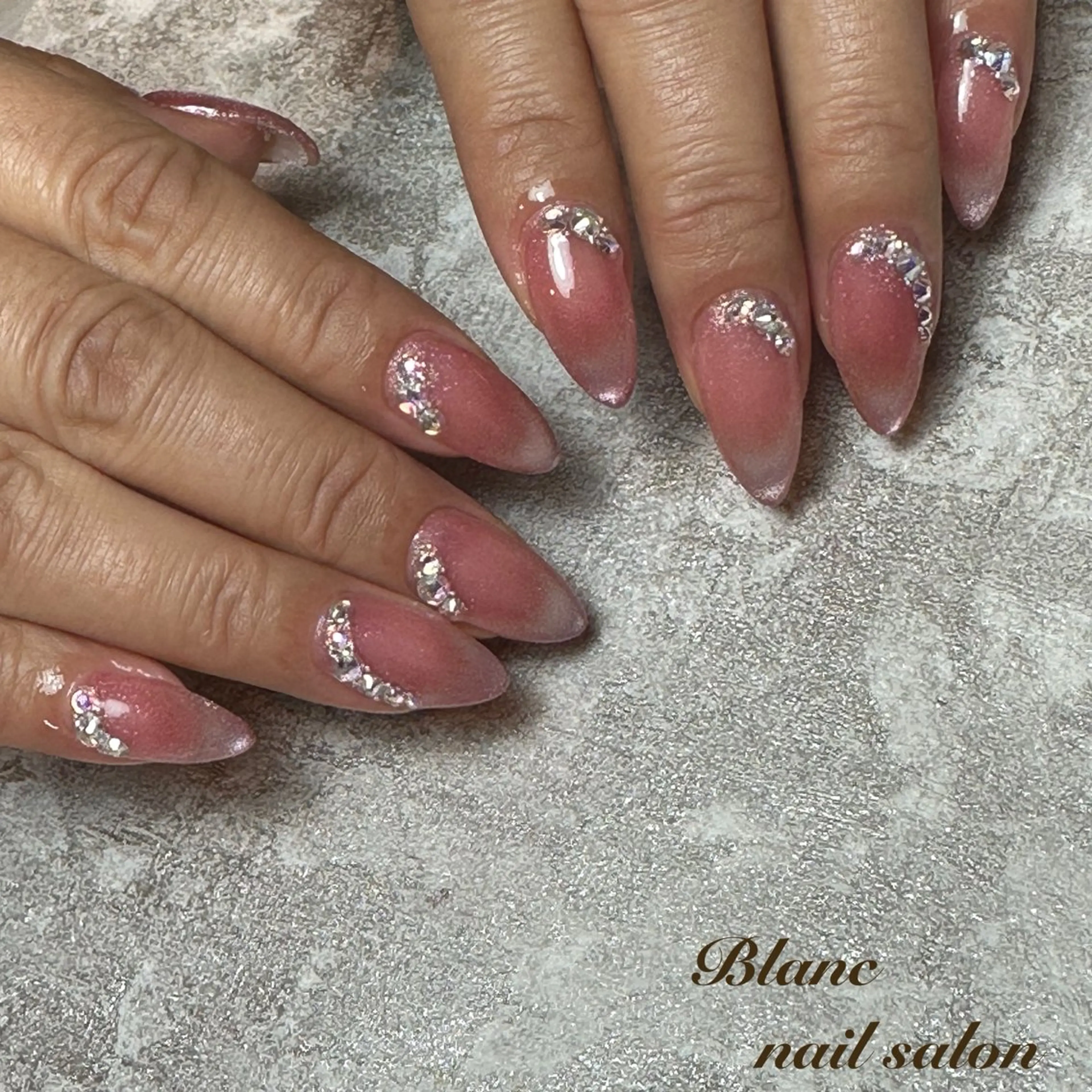 ネイル フレンチネイル マグネットネイル マグネットフレンチ Blanc ブランのネイルデザイン