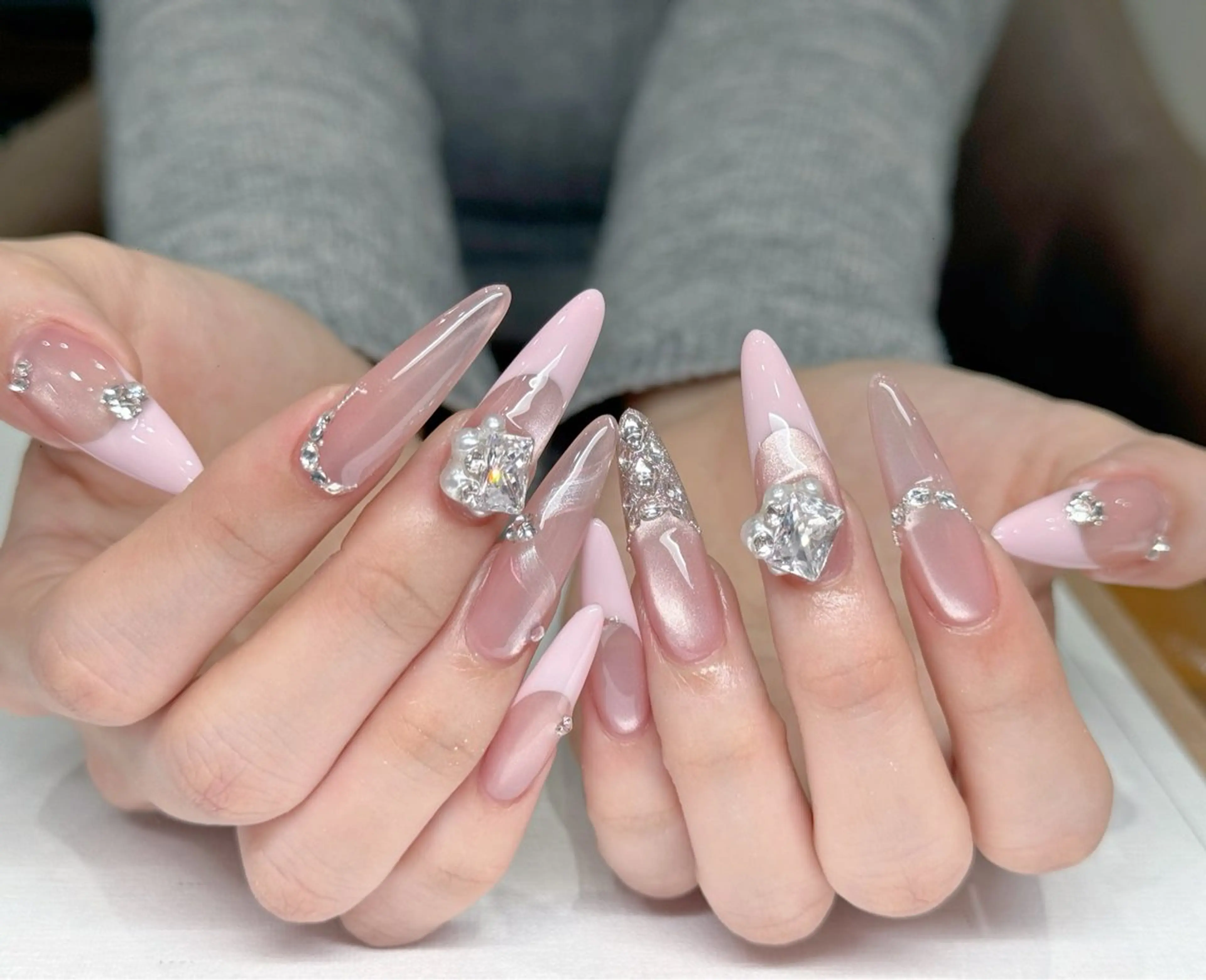 ネイル 成人式 ジェルネイル ニュアンスネイル シンプルネイル ハンドネイル MILO 168 池袋のネイルデザイン