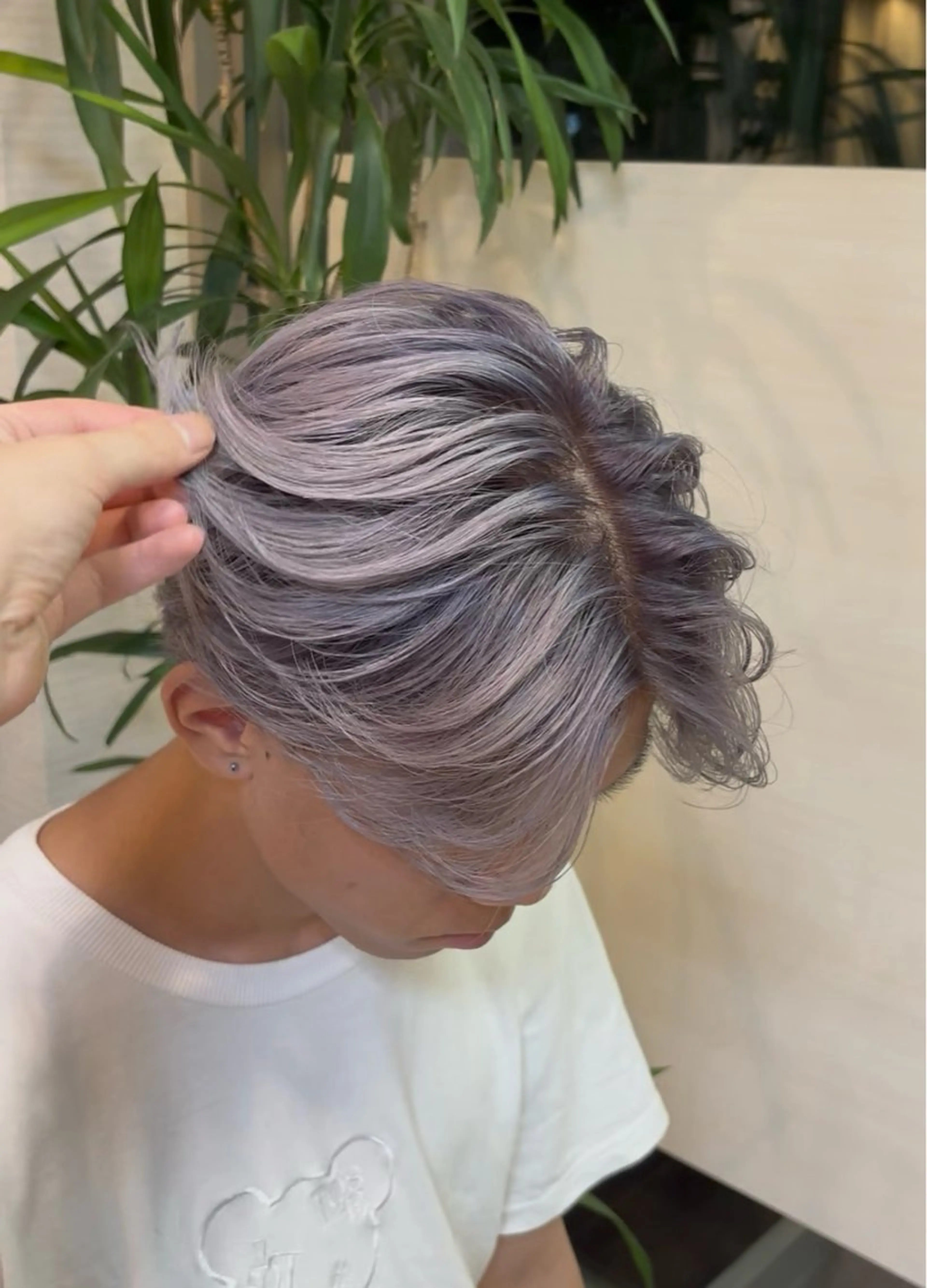 ショート カラー パーマ メンズ メンズブリーチ メンズハイトーン ブリーチ ハイトーンカラー カット ヘアカラー トリートメント 清水 基生のヘアスタイル