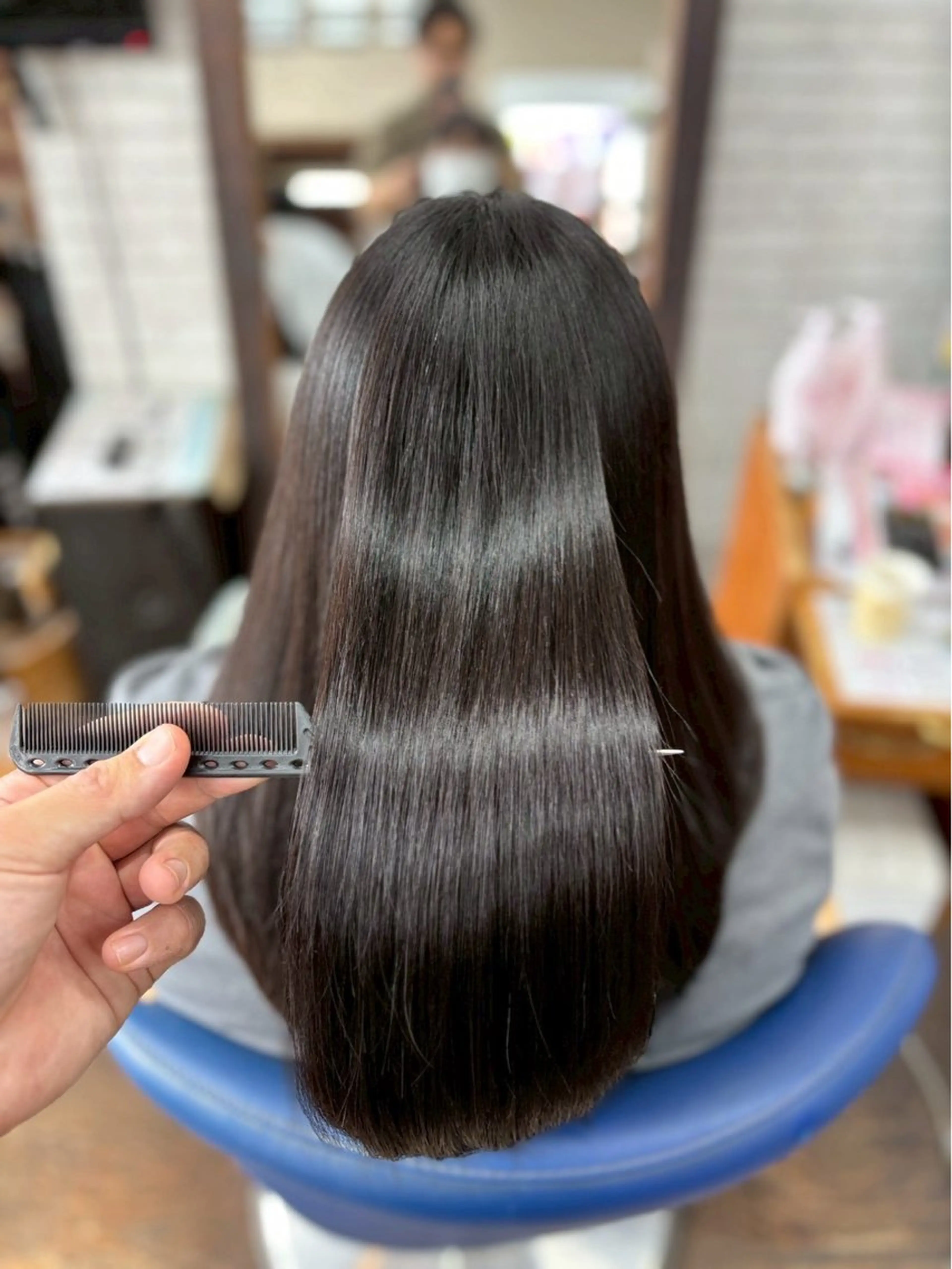梅雨前にあなたのその悩み解消しませんか?梅雨前特別クーポン!!カット+全頭縮毛矯正+トリートメント!!の写真