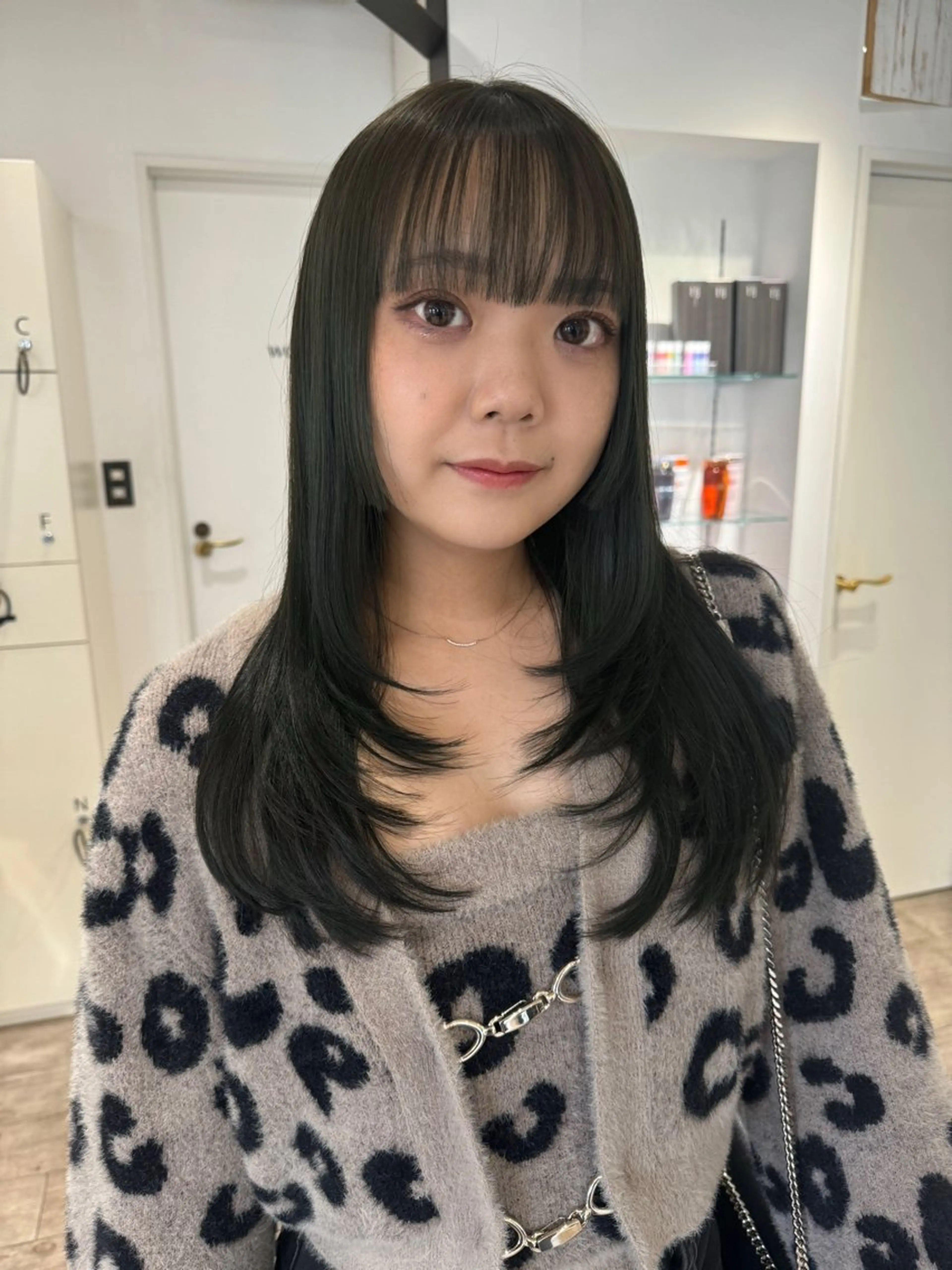 セミロング 顔まわりレイヤー 顔周りカット レイヤーカット レイヤーカット/暖色 カラー/saraのヘアスタイル