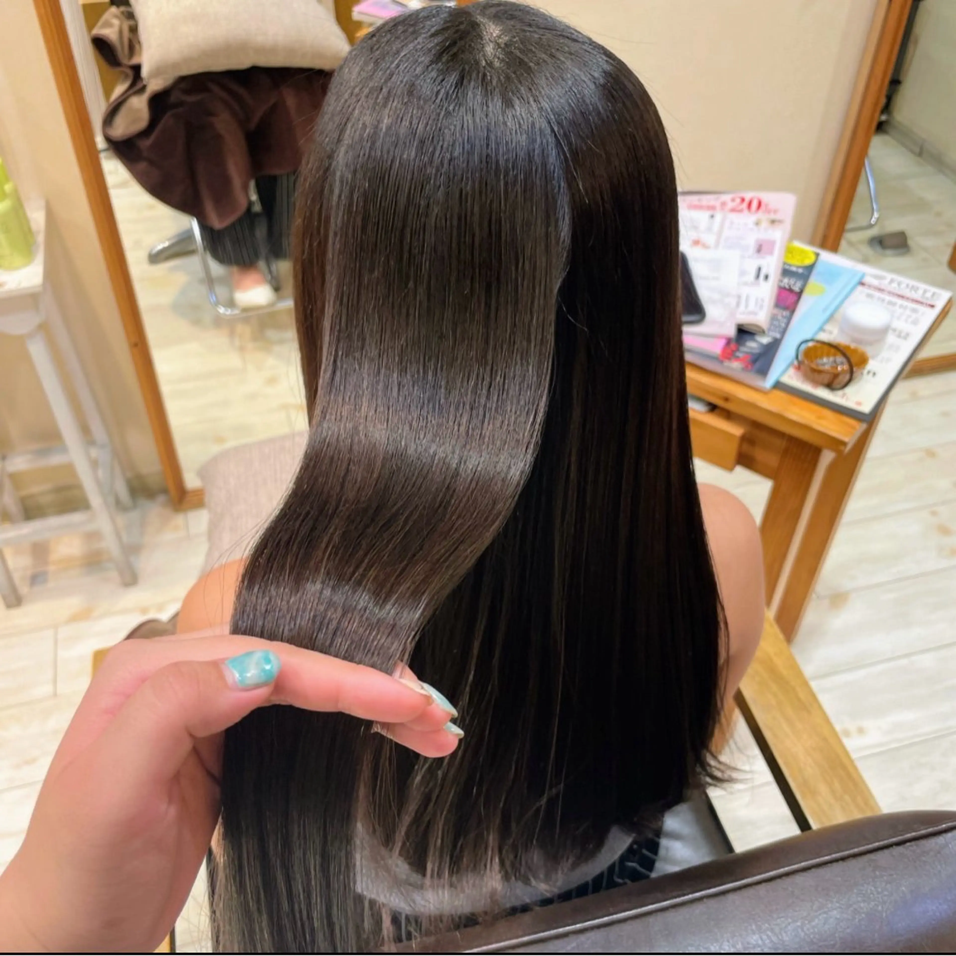 ロング 髪質改善 トリートメント 艶ブラウン/赤み消し /盛れる顔周りのヘアスタイル