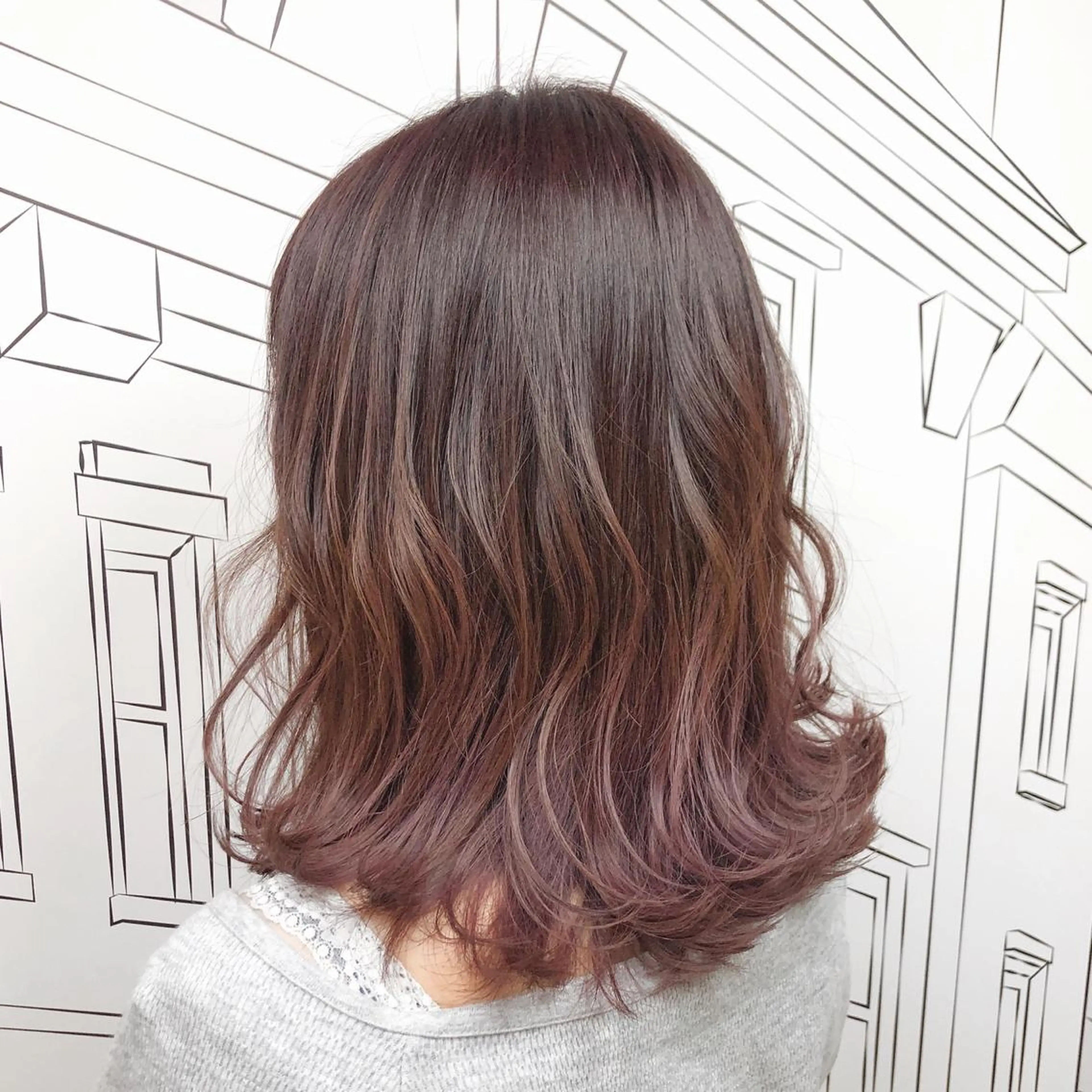 ミディアム カラー バレイヤージュ 外国人風カラー レイヤーカット TOMOKA 艶髪/透明感カラーのヘアスタイル