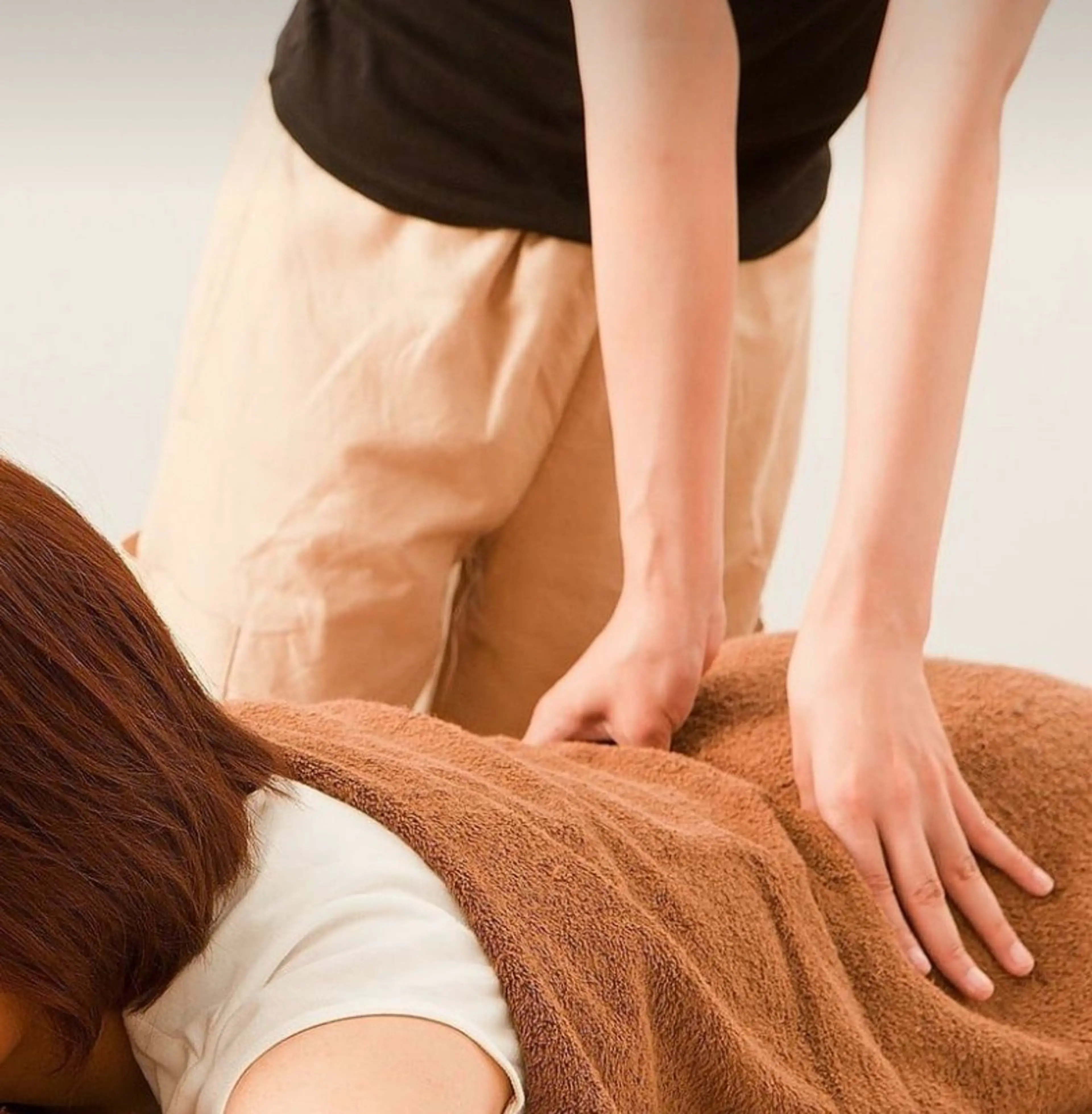 【服を着たまま🧚さくっと】もみほぐし×ストレッチ 40分 ¥4500の写真