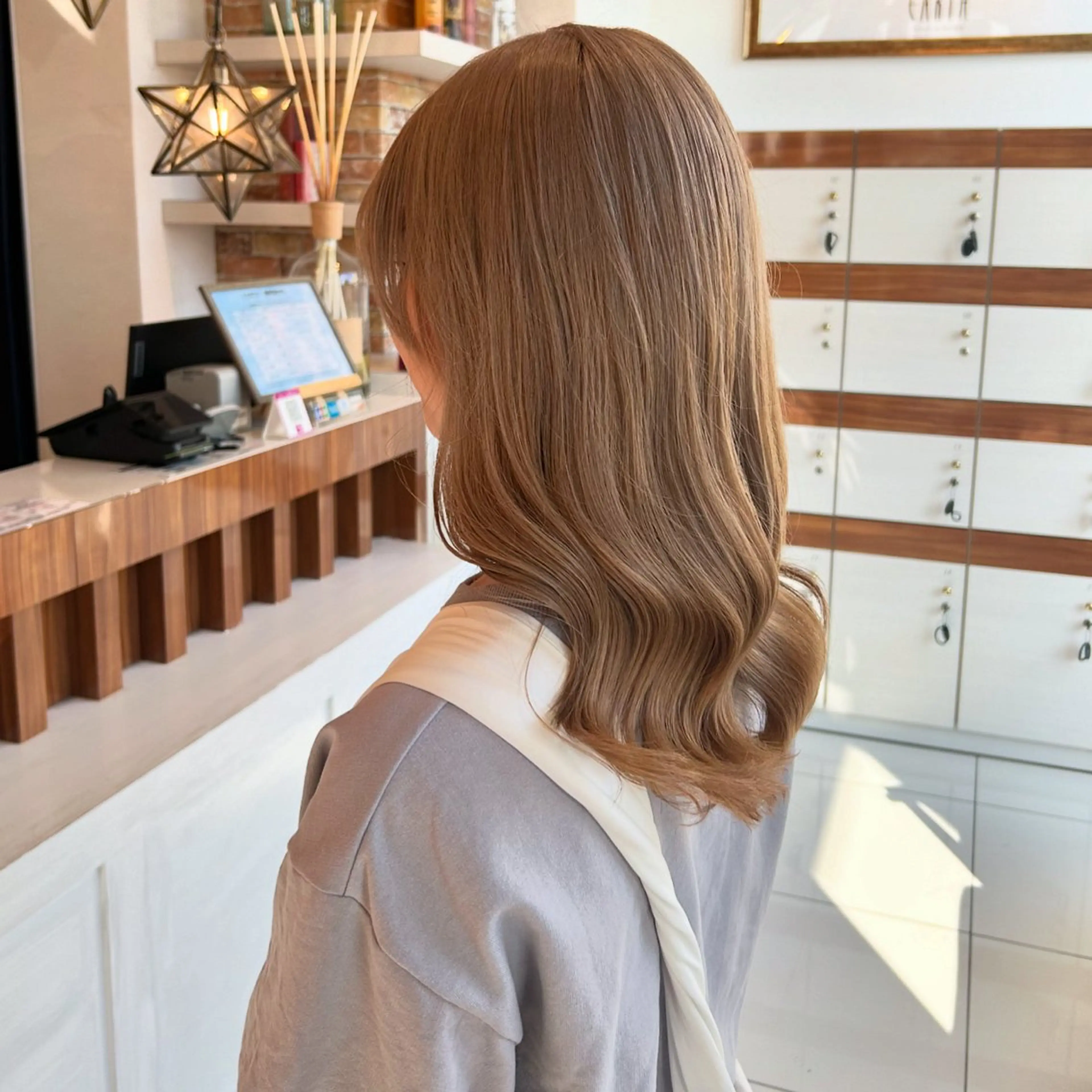 カラー ベージュカラー ミルクティーベージュ EARTH🎀 ryokaのヘアスタイル