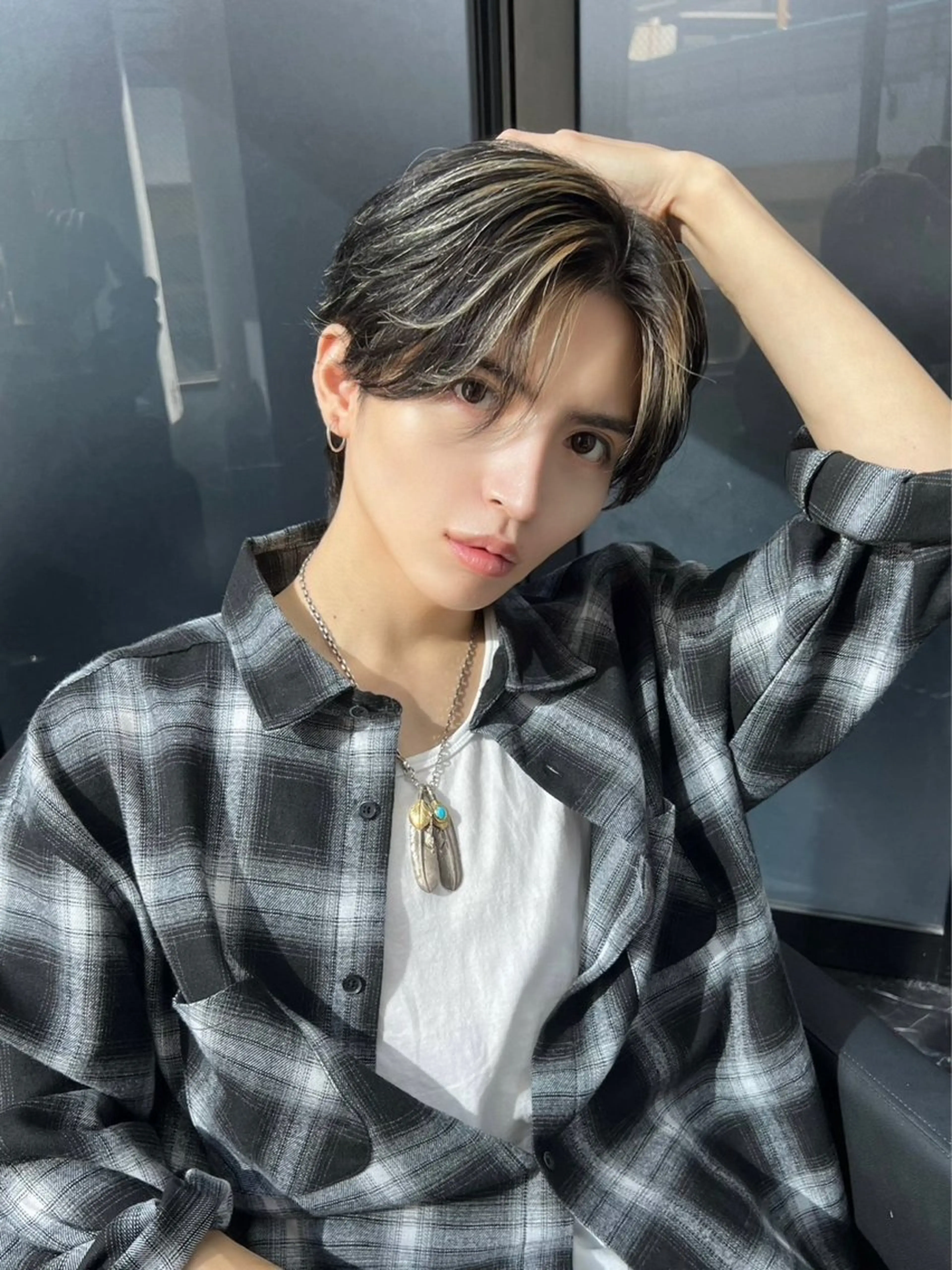 ミディアム カラー メンズ メンズハイトーン ハイトーンカラー カット ヘアカラー ミルボンAujua認定サロン Ria  OSAKA 梅田所属・メンズ特化/ マンツーマン/Ryuのヘアスタイル