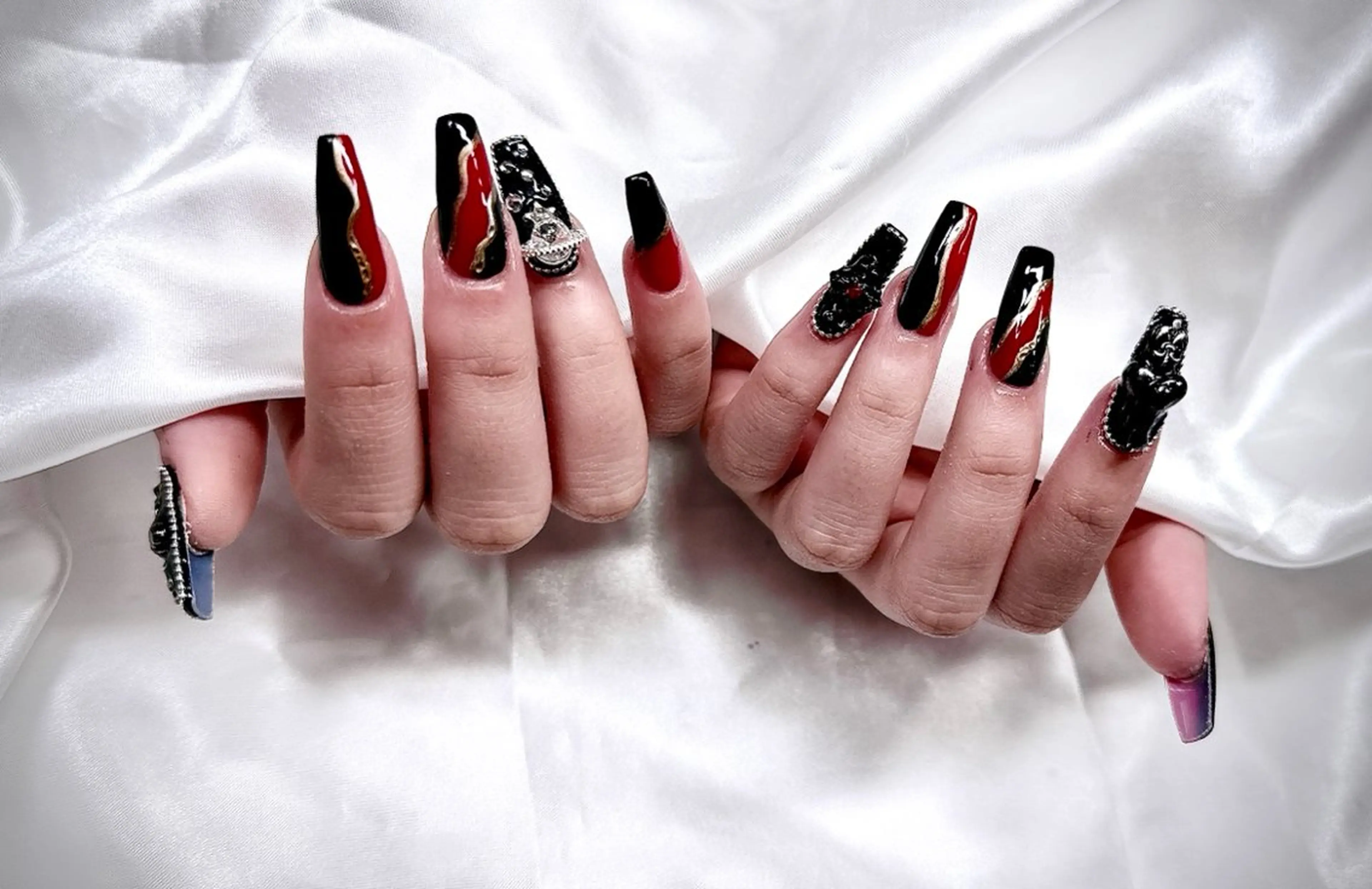 ネイル フットネイル ジェルネイル 韓国ネイル マグネットネイル 持ち込み AKIKO ネイルサロンのネイルデザイン