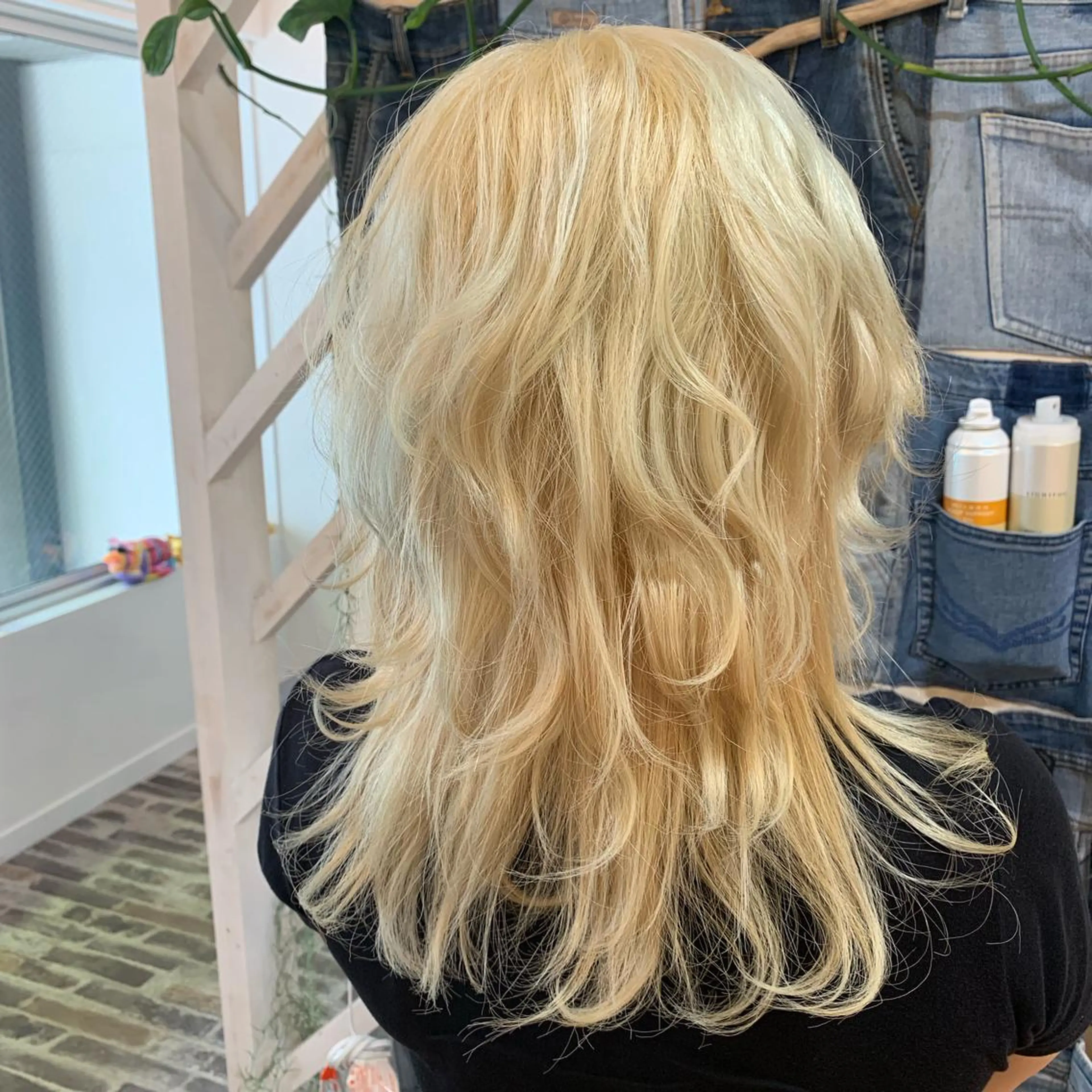 ミディアム 二狼 (じろう)のヘアスタイル