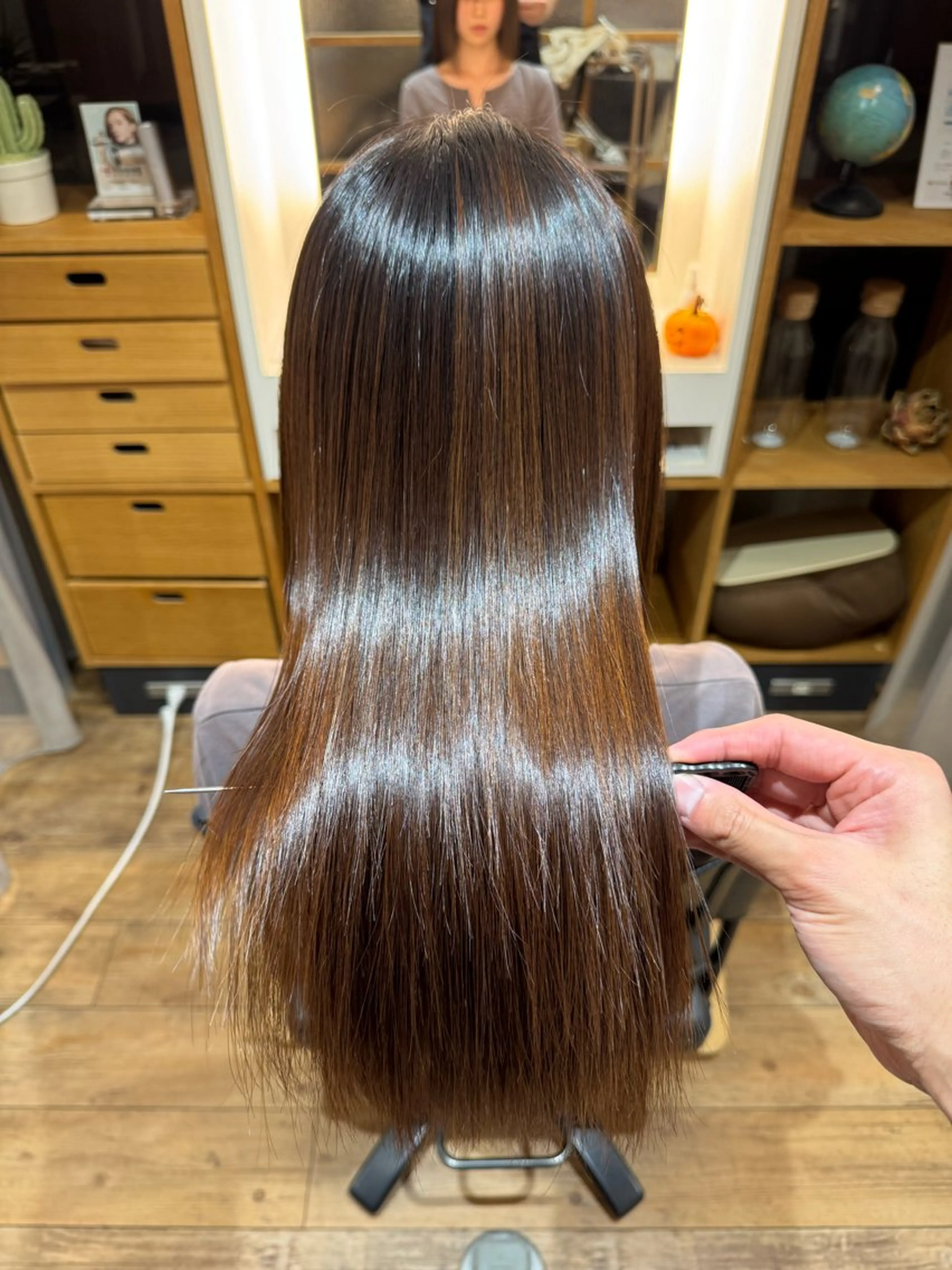 セミロング ヘアカラー トリートメント afloatkobe所属・美髪/髪質改善 川口凌弥のヘアスタイル