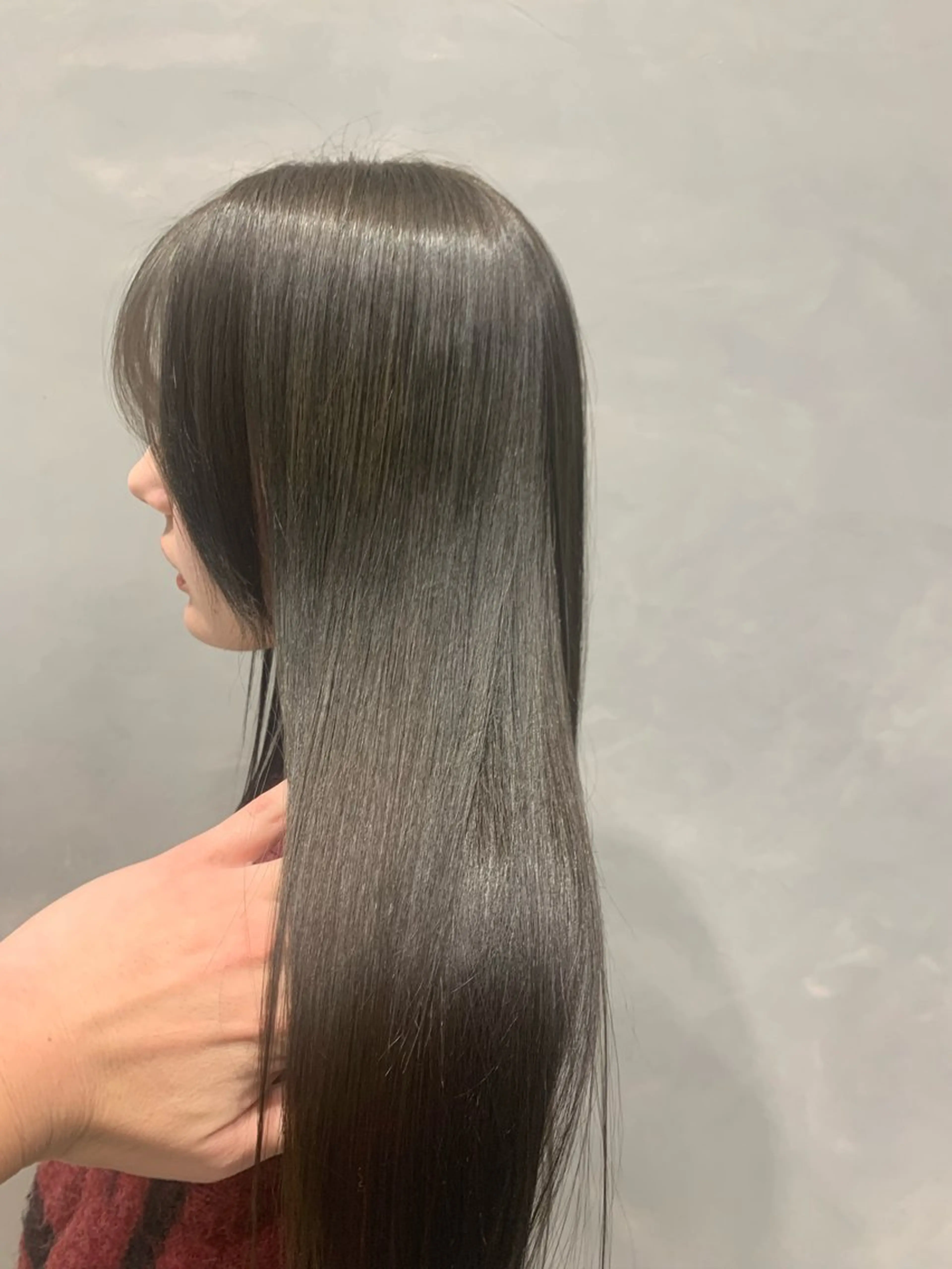 ロング カット ヘアカラー トリートメント newiネウィ _naoのヘアスタイル