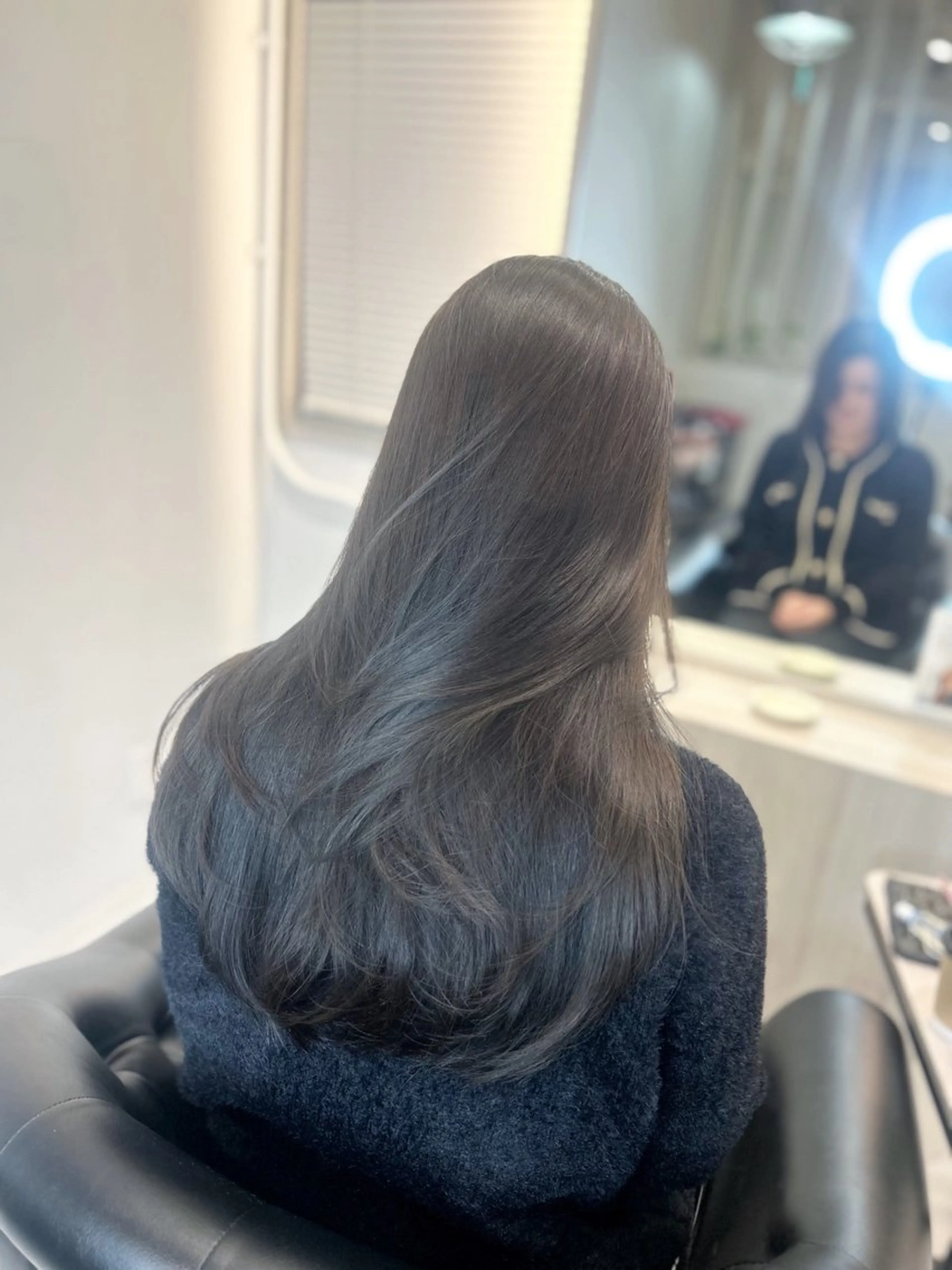 ロング カラー カット ヘアカラー トリートメント emi/髪質改善/ 韓国風/艶カラーのヘアスタイル