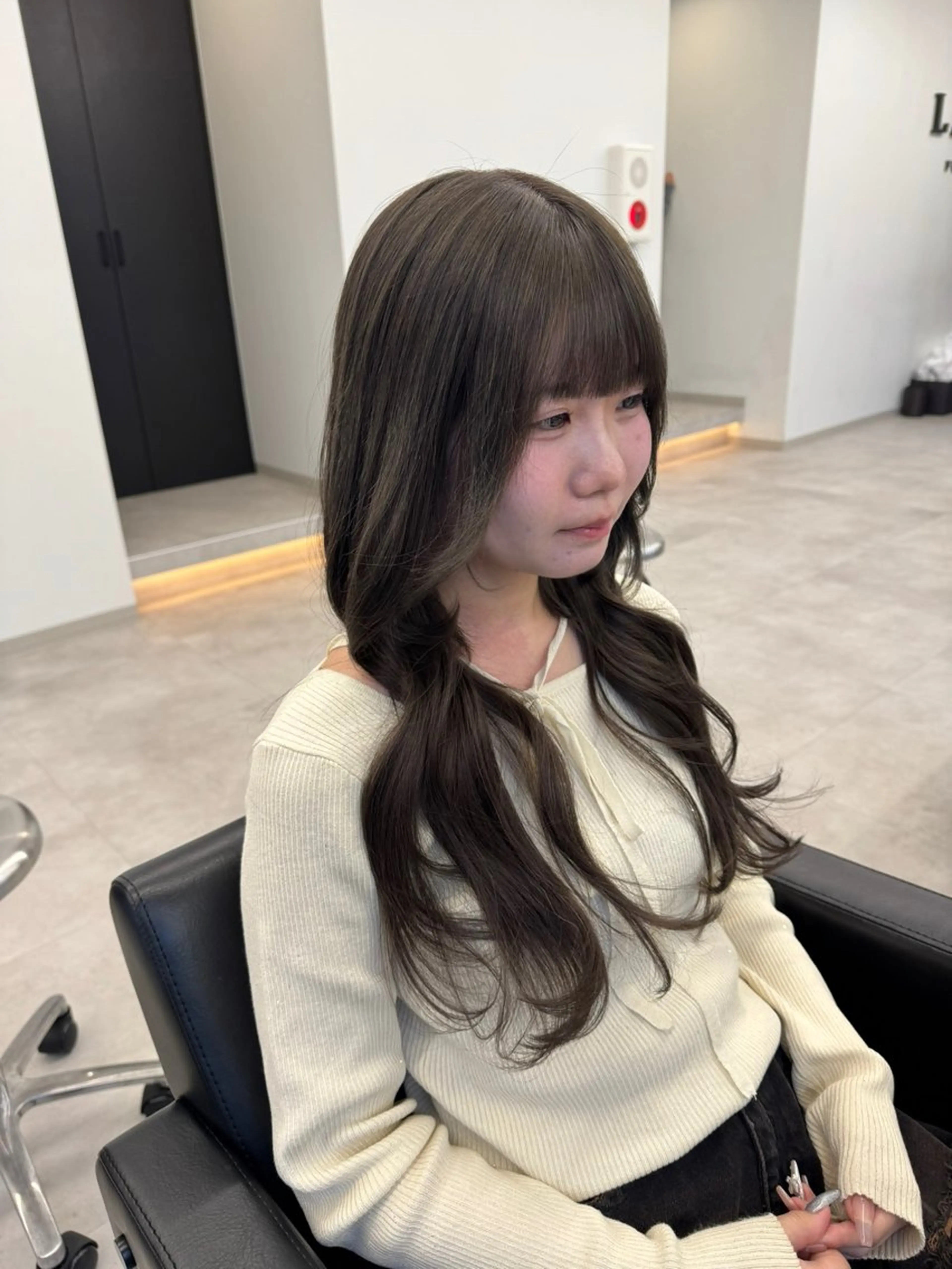 ロング カラー ブリーチ グレージュ オリーブグレージュ オリーブグレー ボブ ヘアカラー エクステ ハイトーン/エクステ /韓国ヘアKENTAのヘアスタイル