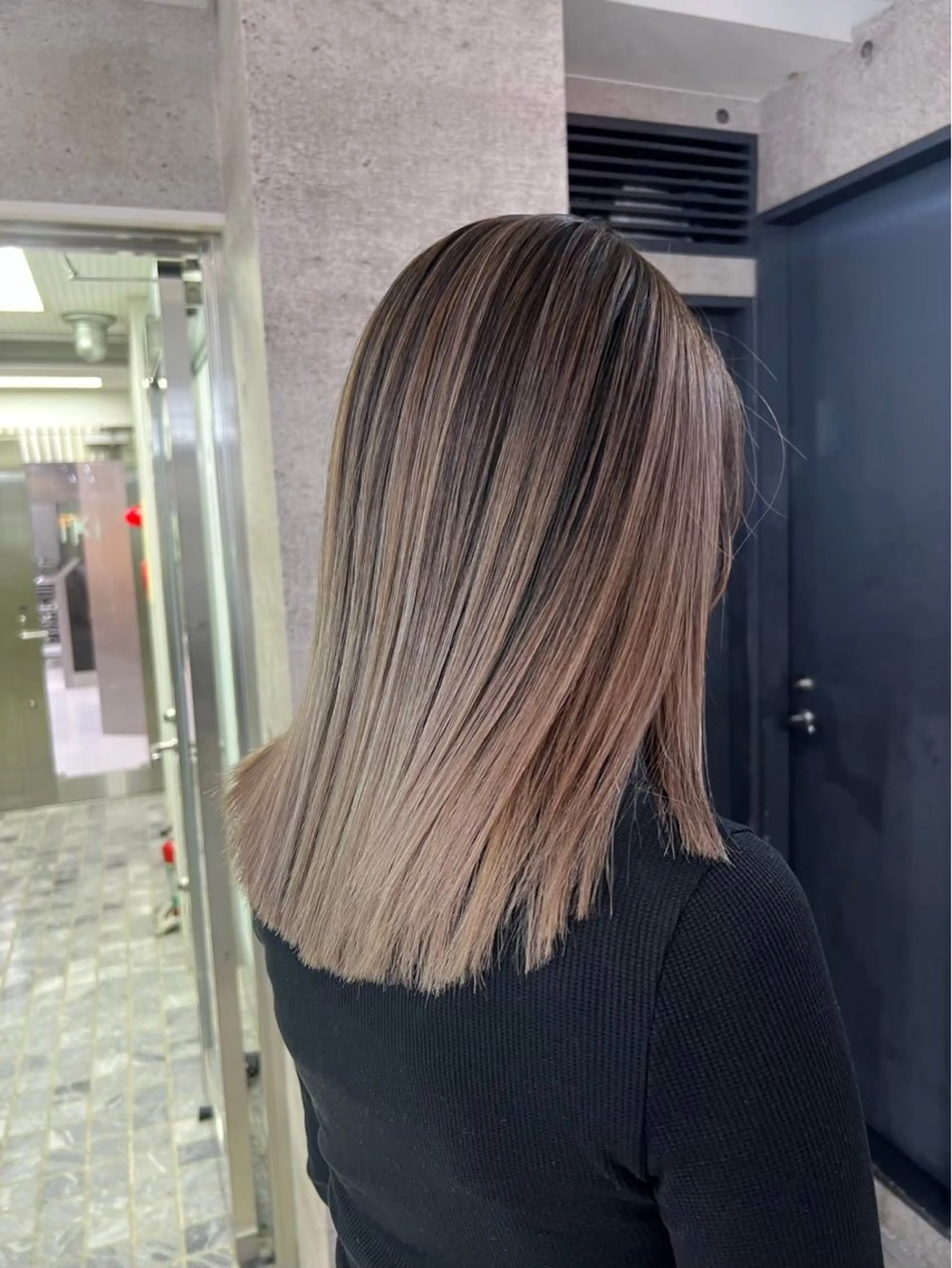 ロング ヘアカラー ヘアセット 🫧バレイヤージュ/ ハイトーン/ミズキのヘアスタイル