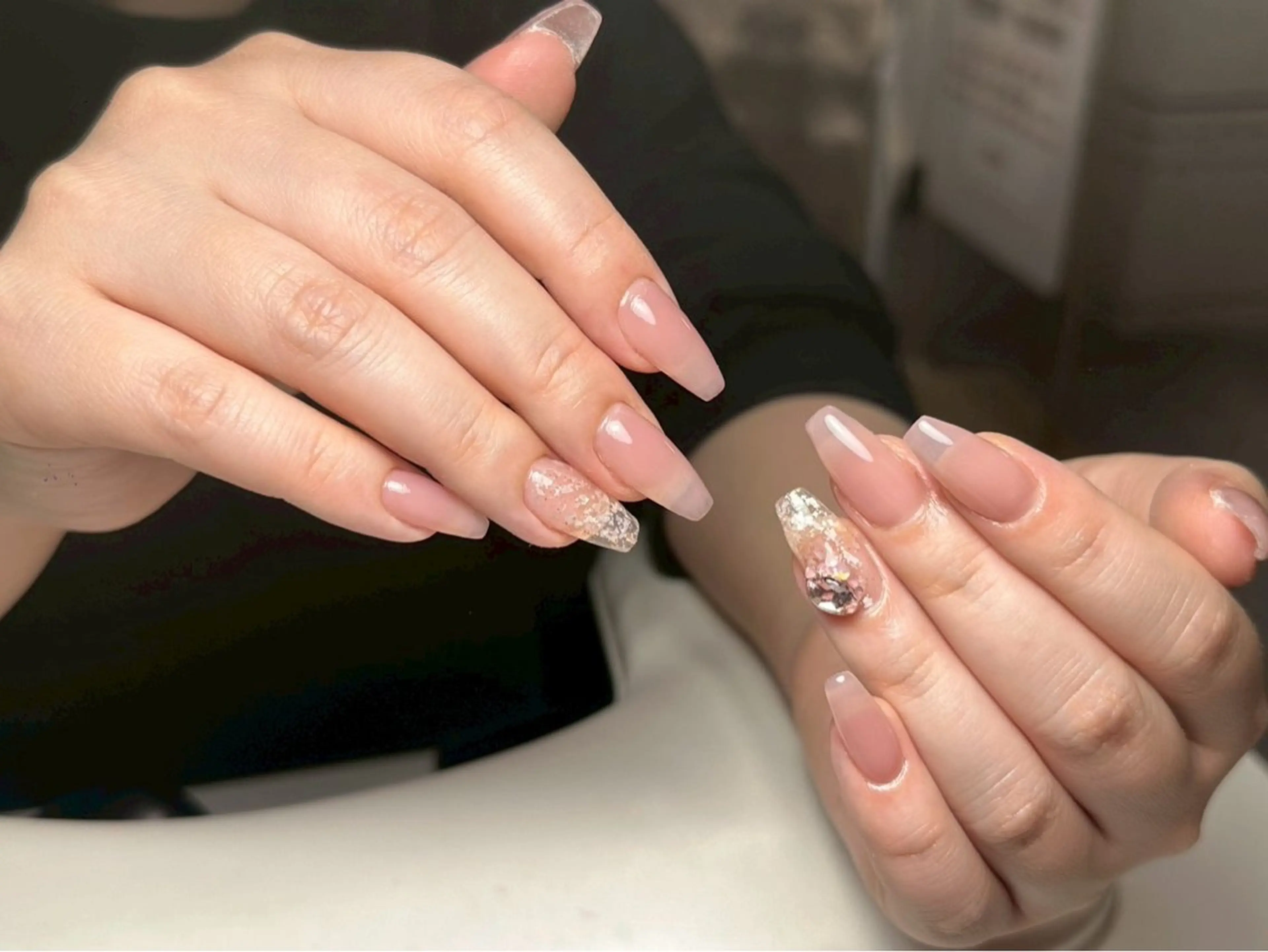 セミロング ハンドネイル ビン アンのネイルデザイン