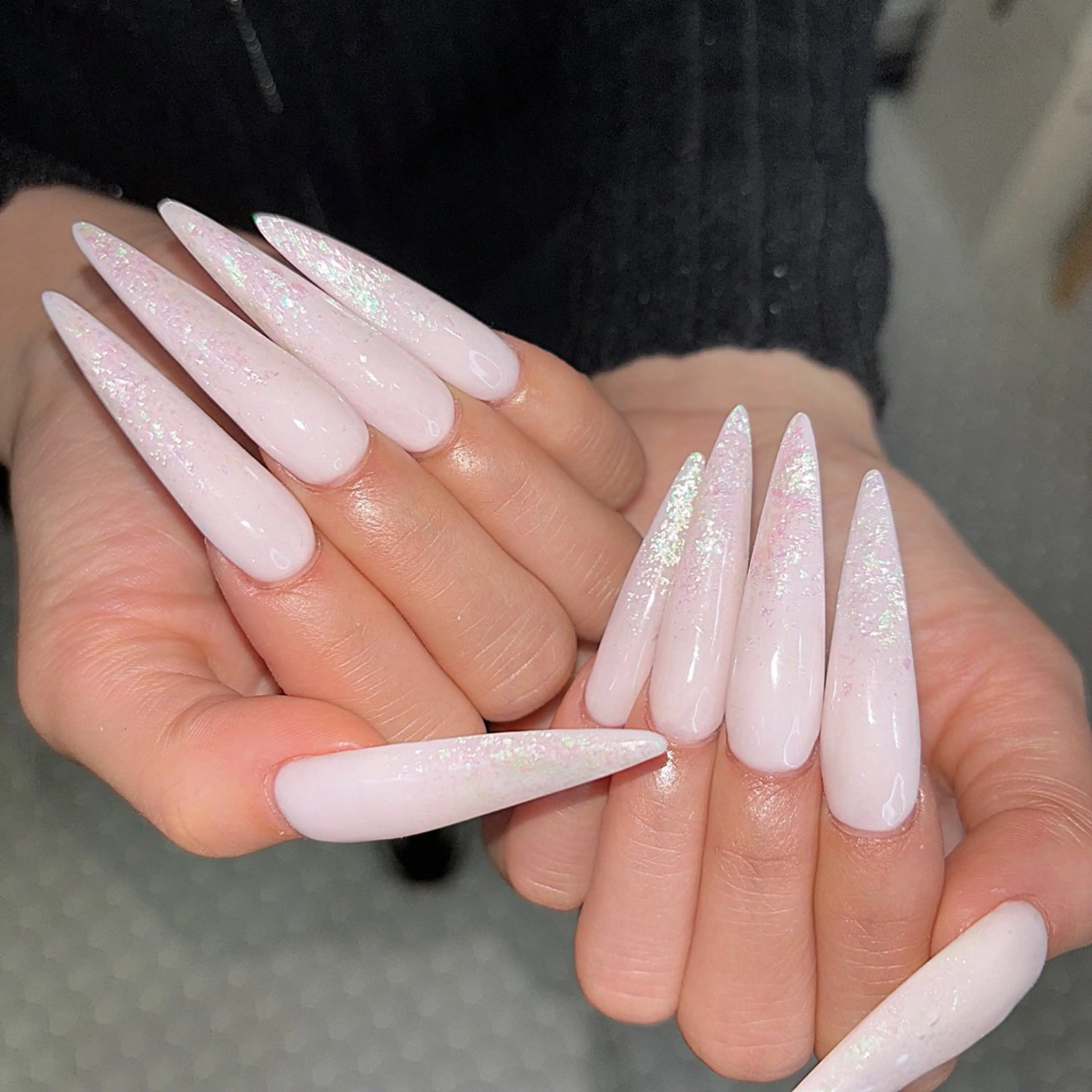 ネイル オーロラネイル フレンチネイル ラメ(グリッター) 水色 ワンカラーネイル 山田 真里のネイルデザイン