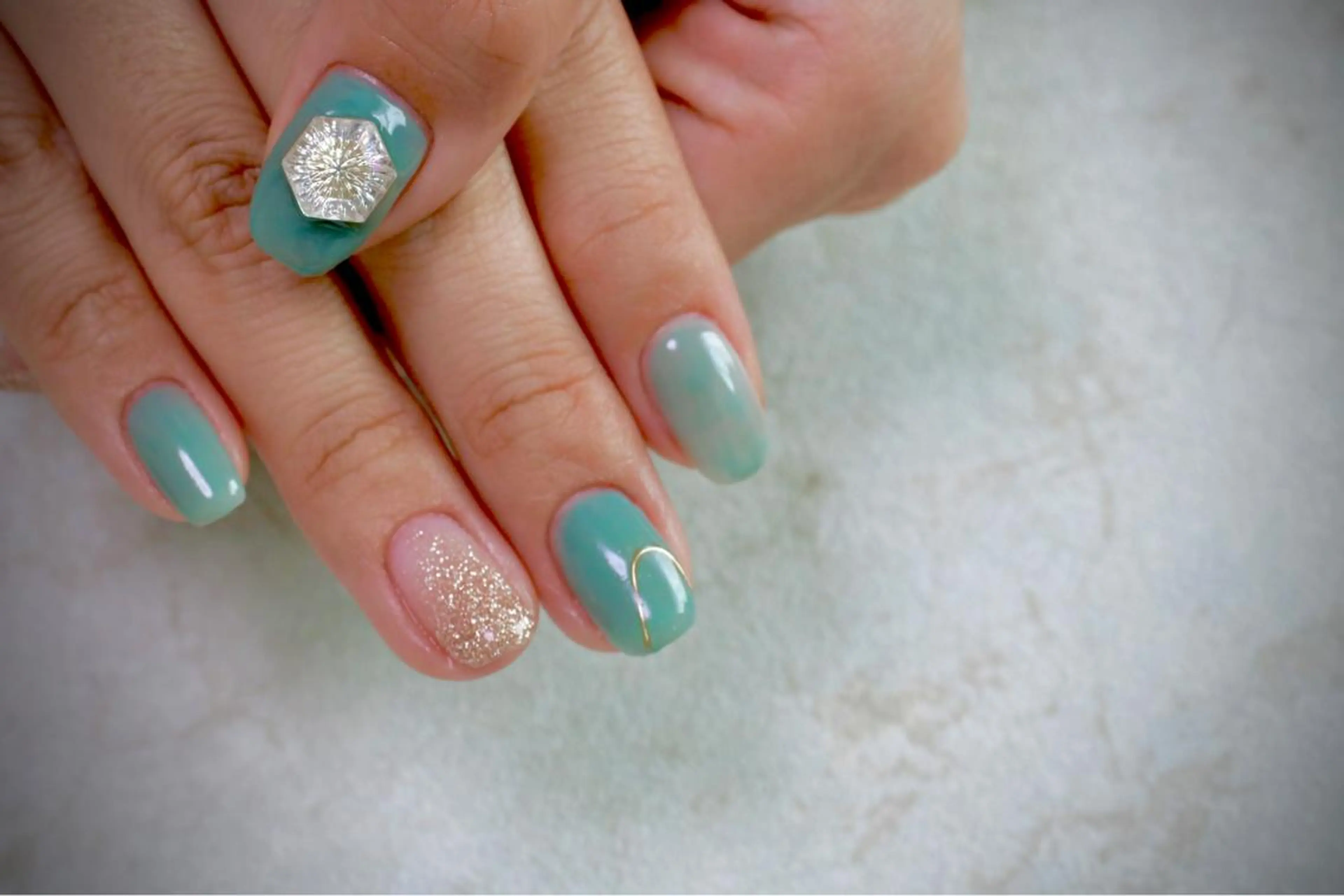 ネイル オーロラネイル カジュアル ジェルネイル ラメ(グリッター) マグネットネイル MH Nailのネイルデザイン