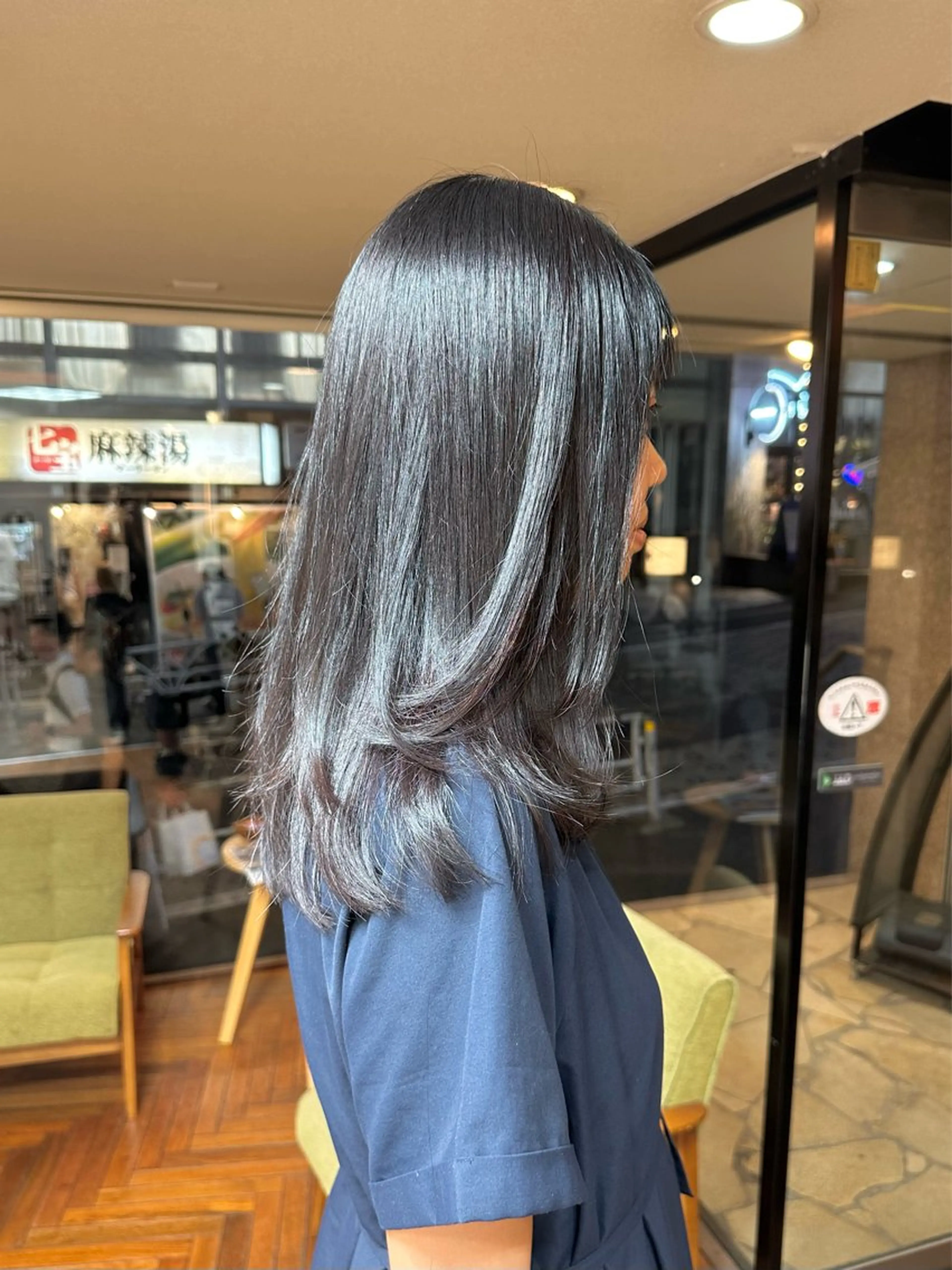 セミロング カラー ブリーチ グレージュ ラベンダーカラー ラベンダーグレージュ ラベンダーグレー 矢野 晃平のヘアスタイル