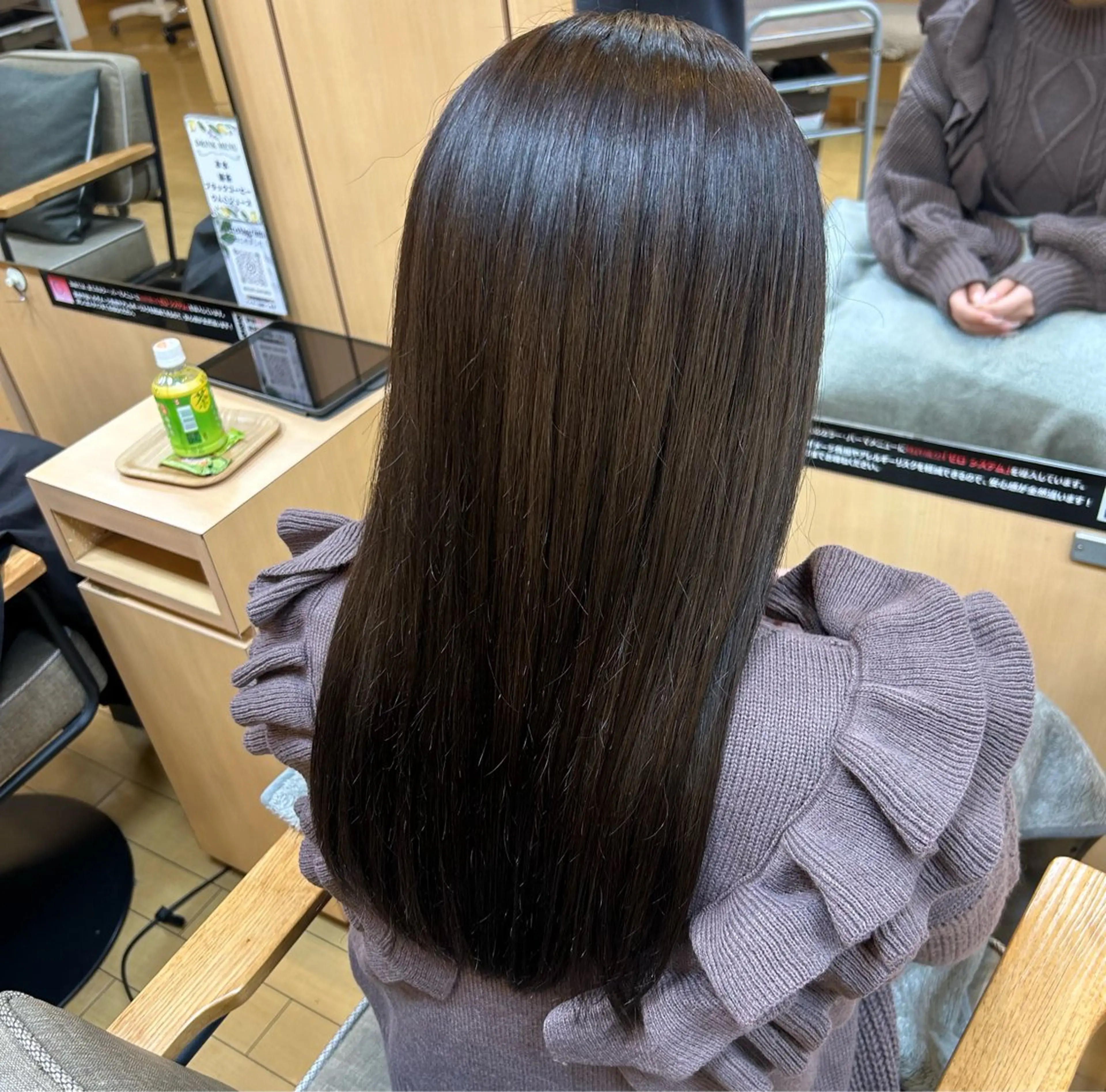 ロング カラー ブラウンカラー 透明感カラー 髪質改善 トリートメント 🎀井田 愛梨 /ツヤ感カラー🎀のマツエク・マツパデザイン