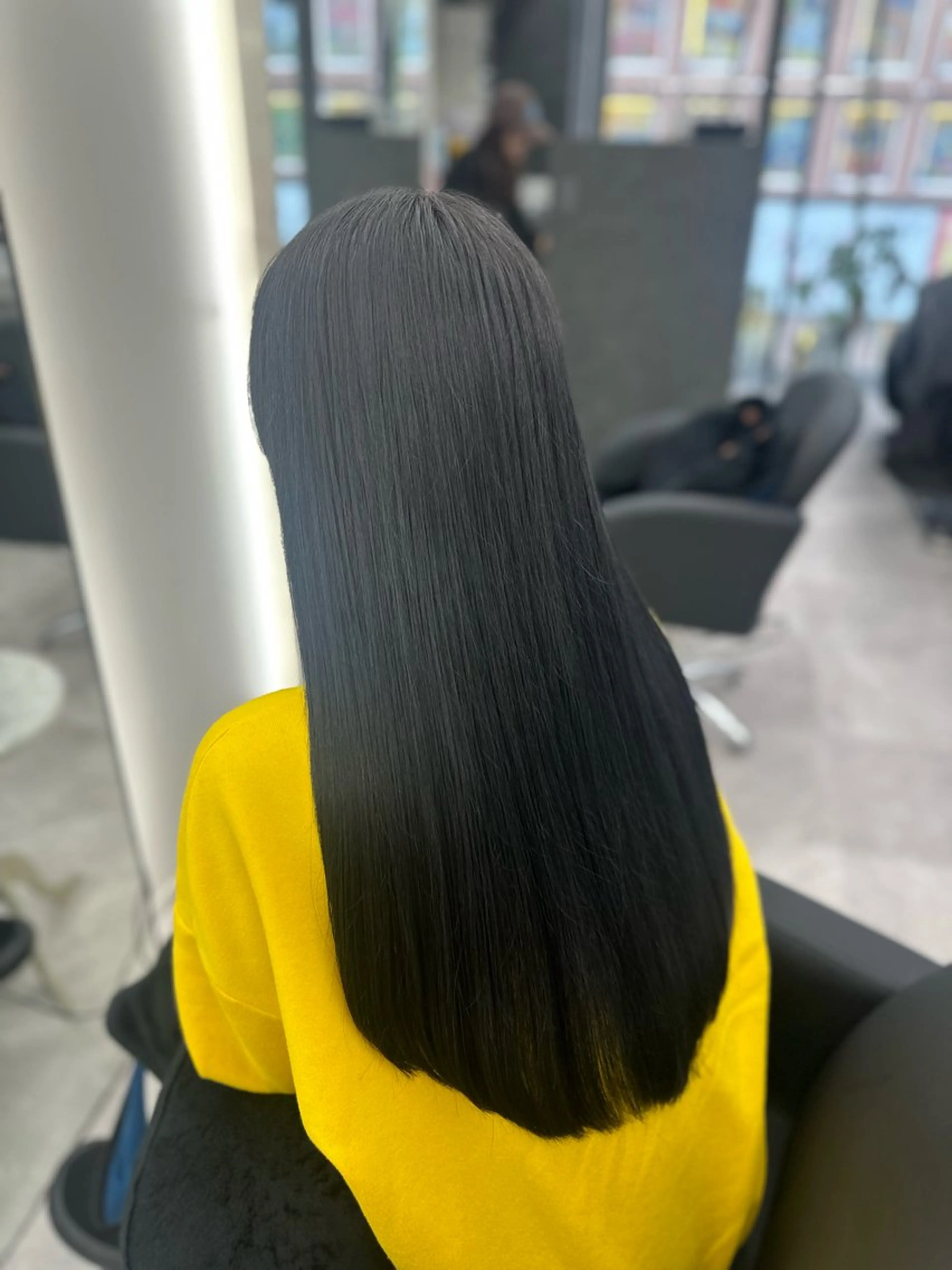 ロング カラー 黒髪 ブルーカラー ブルーブラック 透明感カラー 縮毛矯正/艶カラー /髪質改善/なんばのヘアスタイル