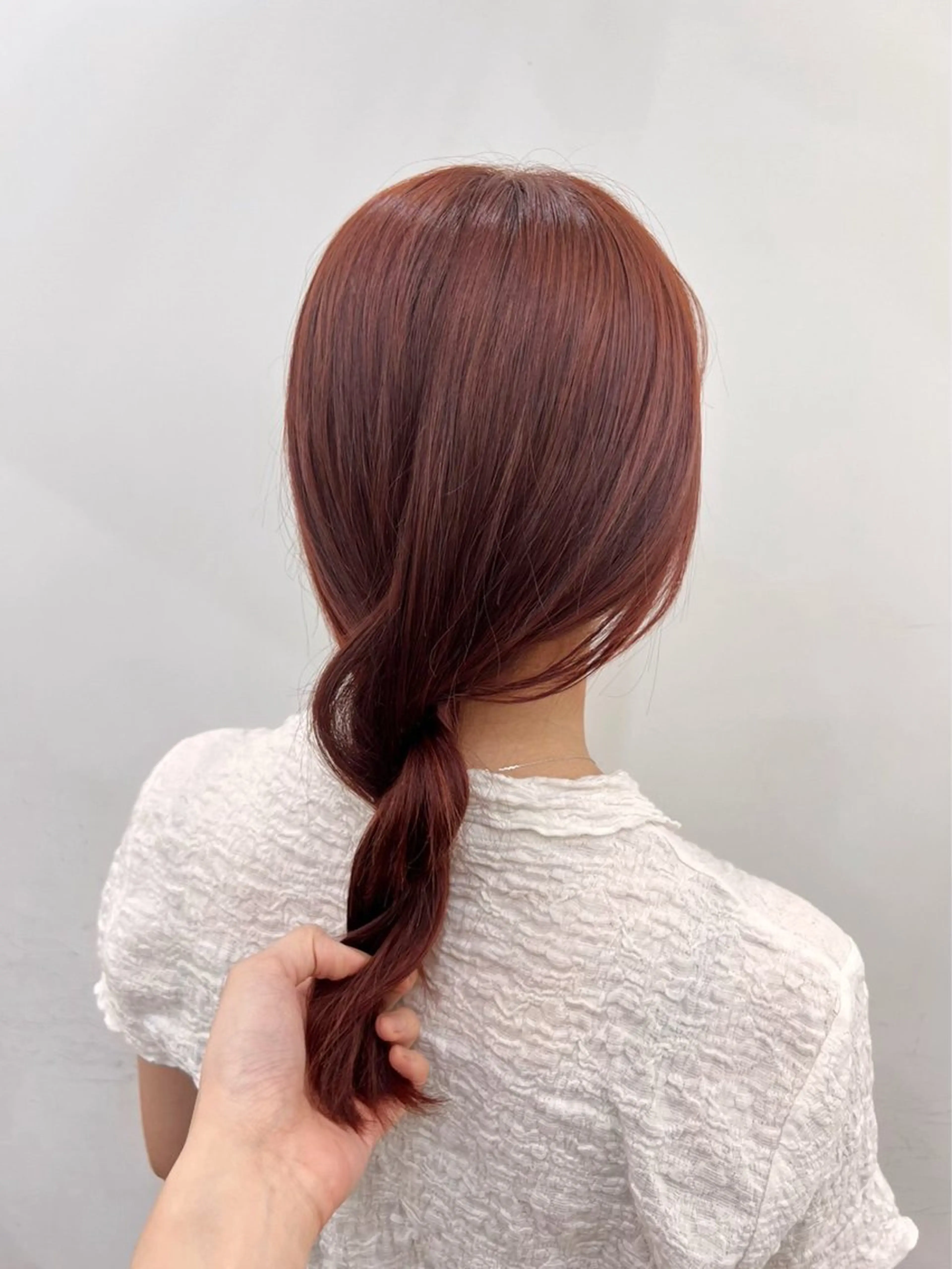 セミロング カラー ブリーチ ブリーチなしカラー オレンジピンク 越後 遥/ 透明感カラー🪞🤍のヘアスタイル