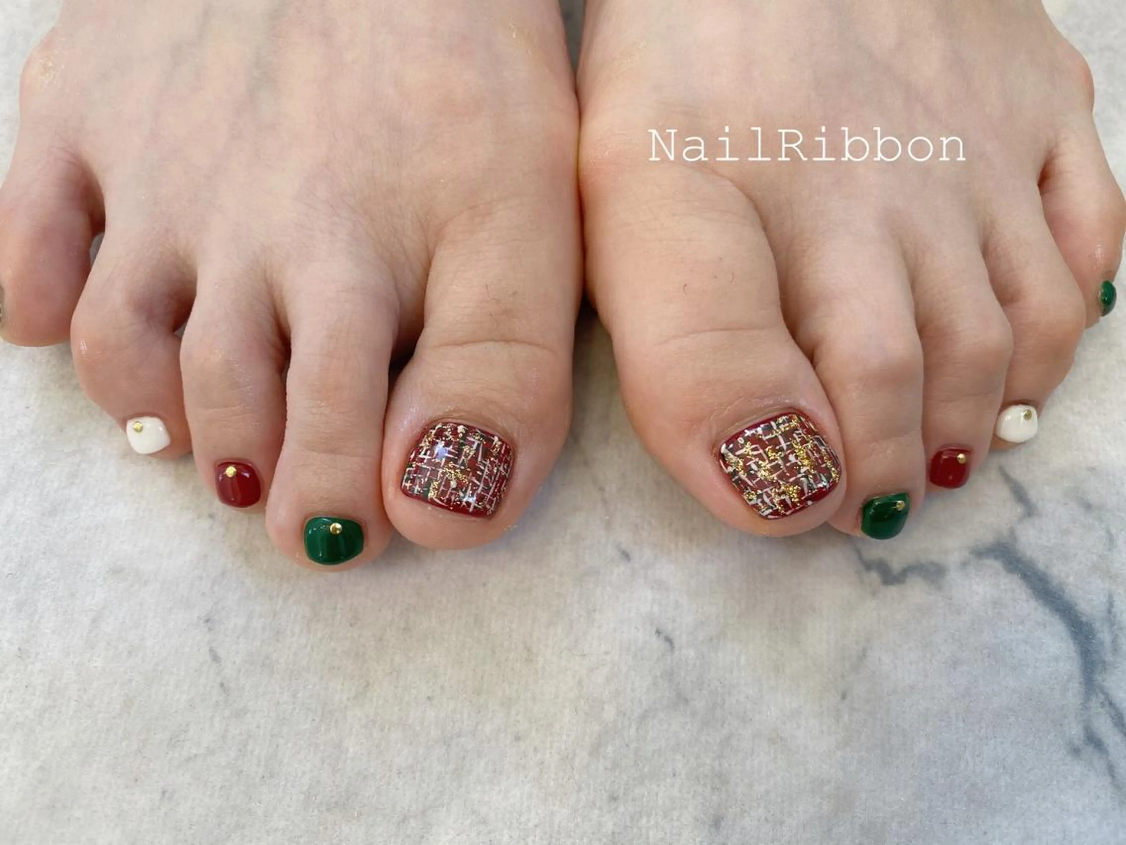 ネイル ネイルリボン 受付スタッフのネイルデザイン