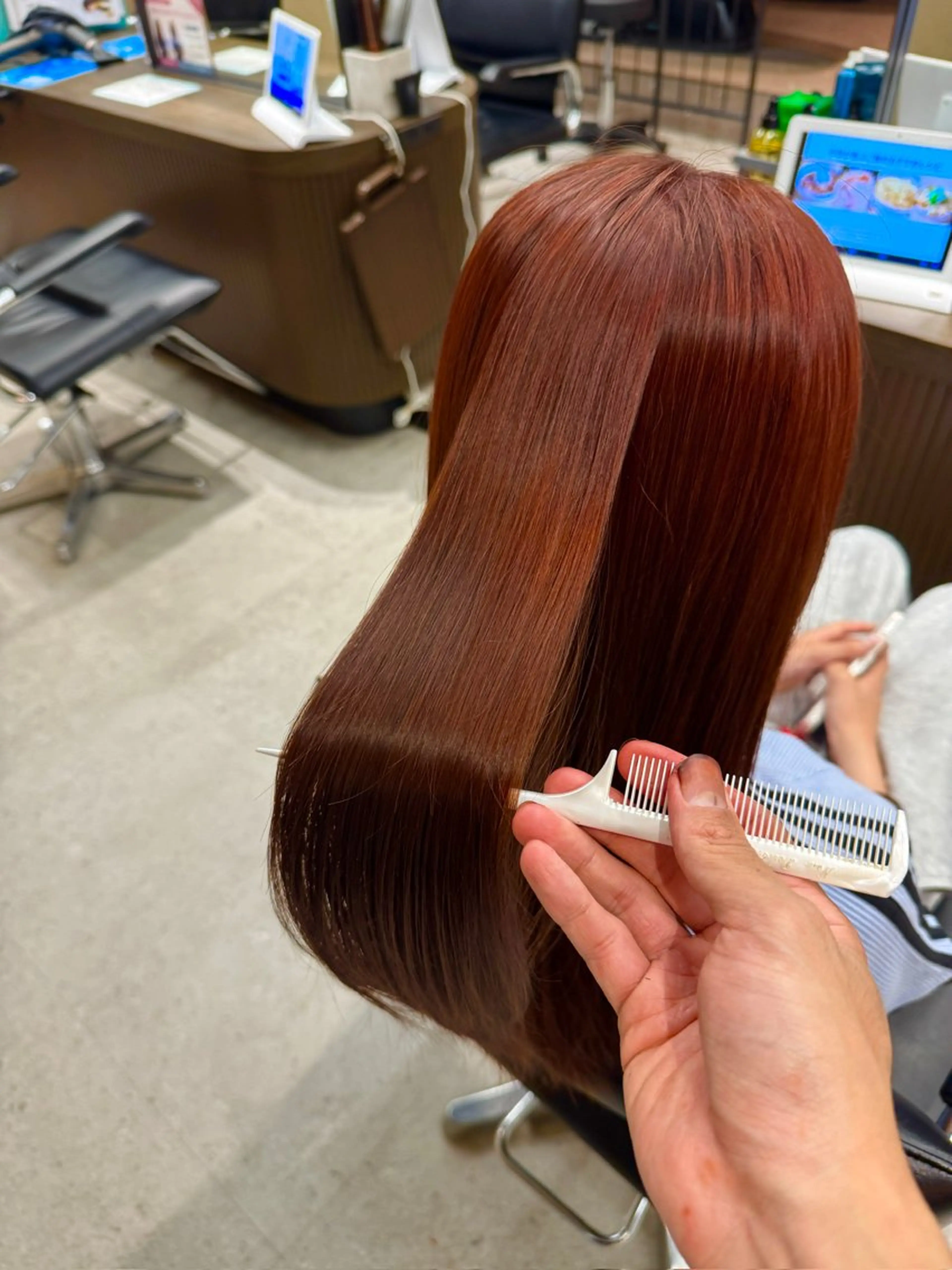 ロング カラー ブリーチ ダブルカラー ブリーチなしカラー レッドカラー カット ヘアカラー トリートメント ブリーチなしカラー✨ ダブルカラー✨ワタベのヘアスタイル