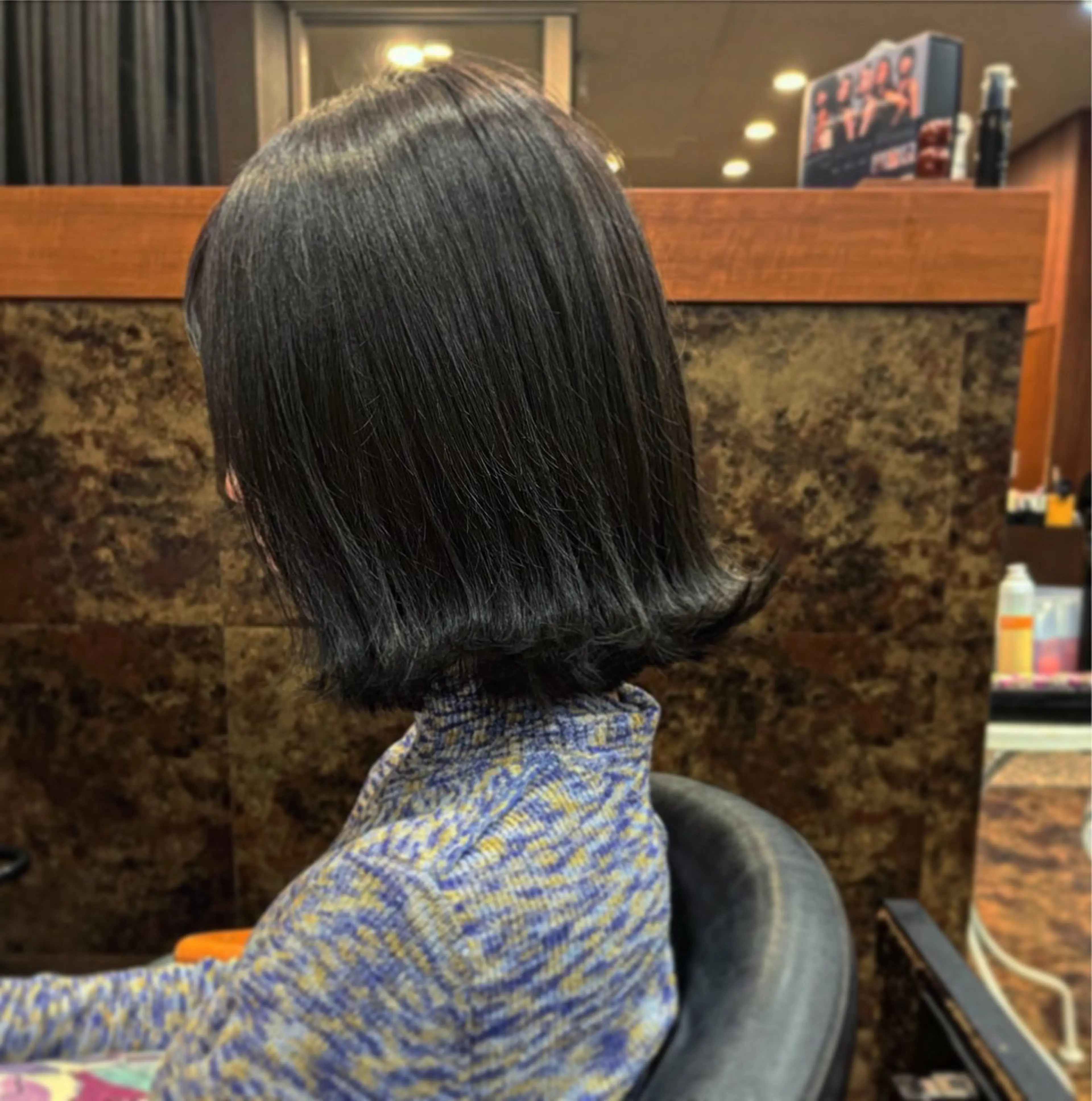 ショート カラー 切りっぱなしボブ ボブ カット ヘアカラー 八木 凜のヘアスタイル