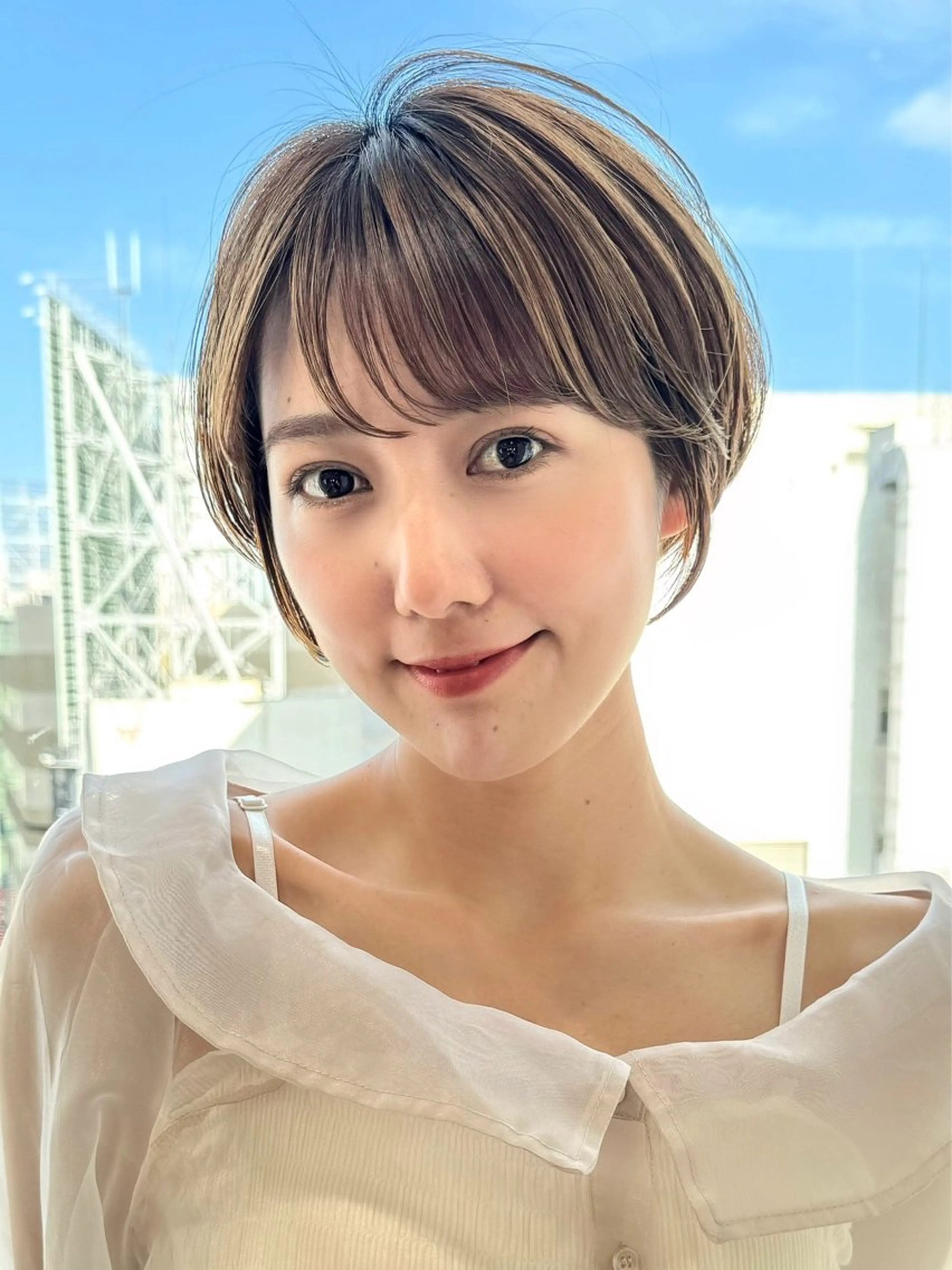 ショート カラー カット ヘアカラー トリートメント 💍新宿ショート 💍岩田莉奈のヘアスタイル