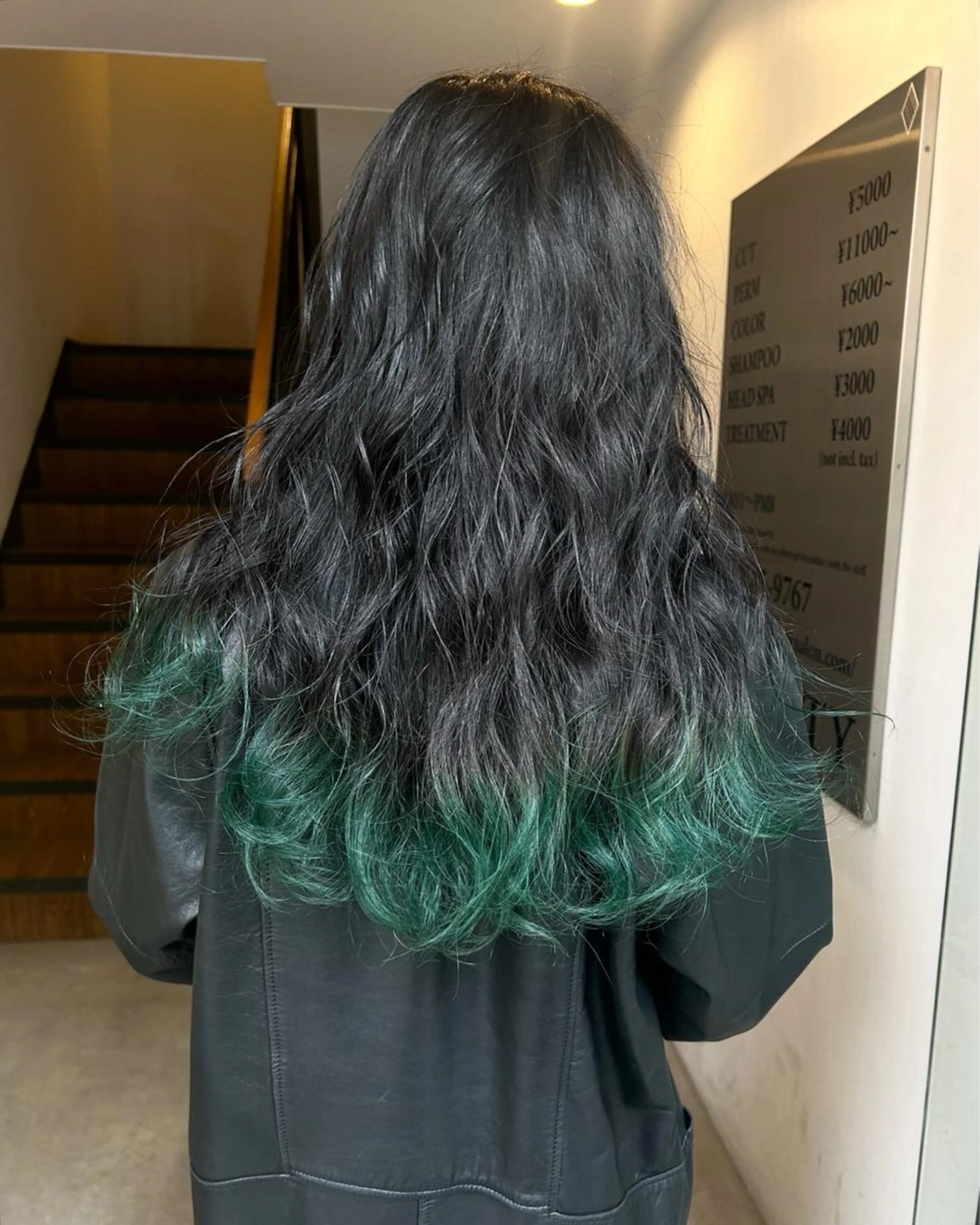 ロング カラー 心斎橋/レイヤー/ ブリーチ/モエのヘアスタイル