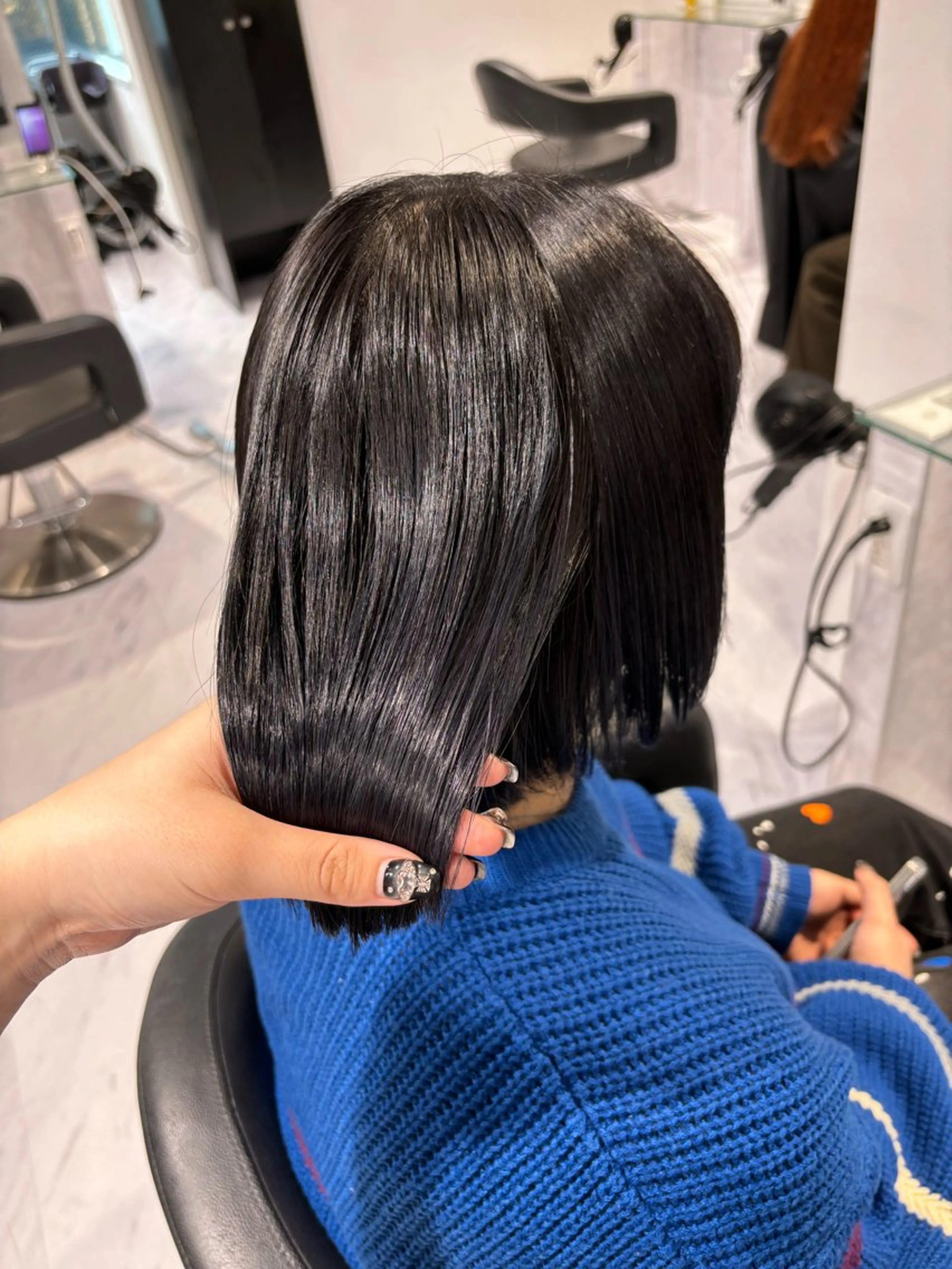 ショート カラー 黒髪 ブルーカラー ブルーブラック ボブ 髪質改善 ヘアカラー トリートメント ヘッドスパ ヘアセット 表参道♡暗髪♡ 艶カラー♡アユミのヘアスタイル