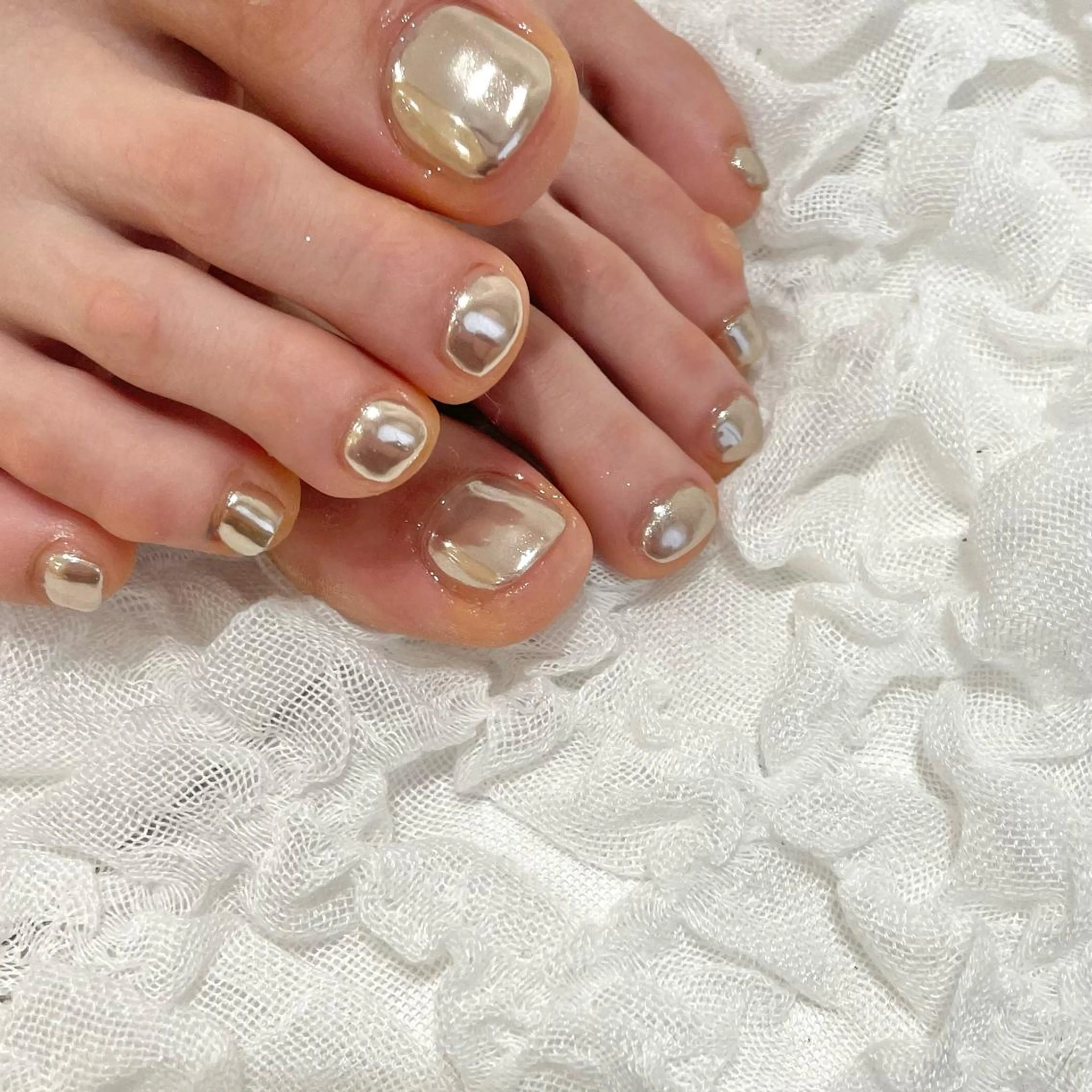 ネイル フットネイル ミラーネイル ワンカラーネイル PuaMo. JUNA🐇ྀིのネイルデザイン