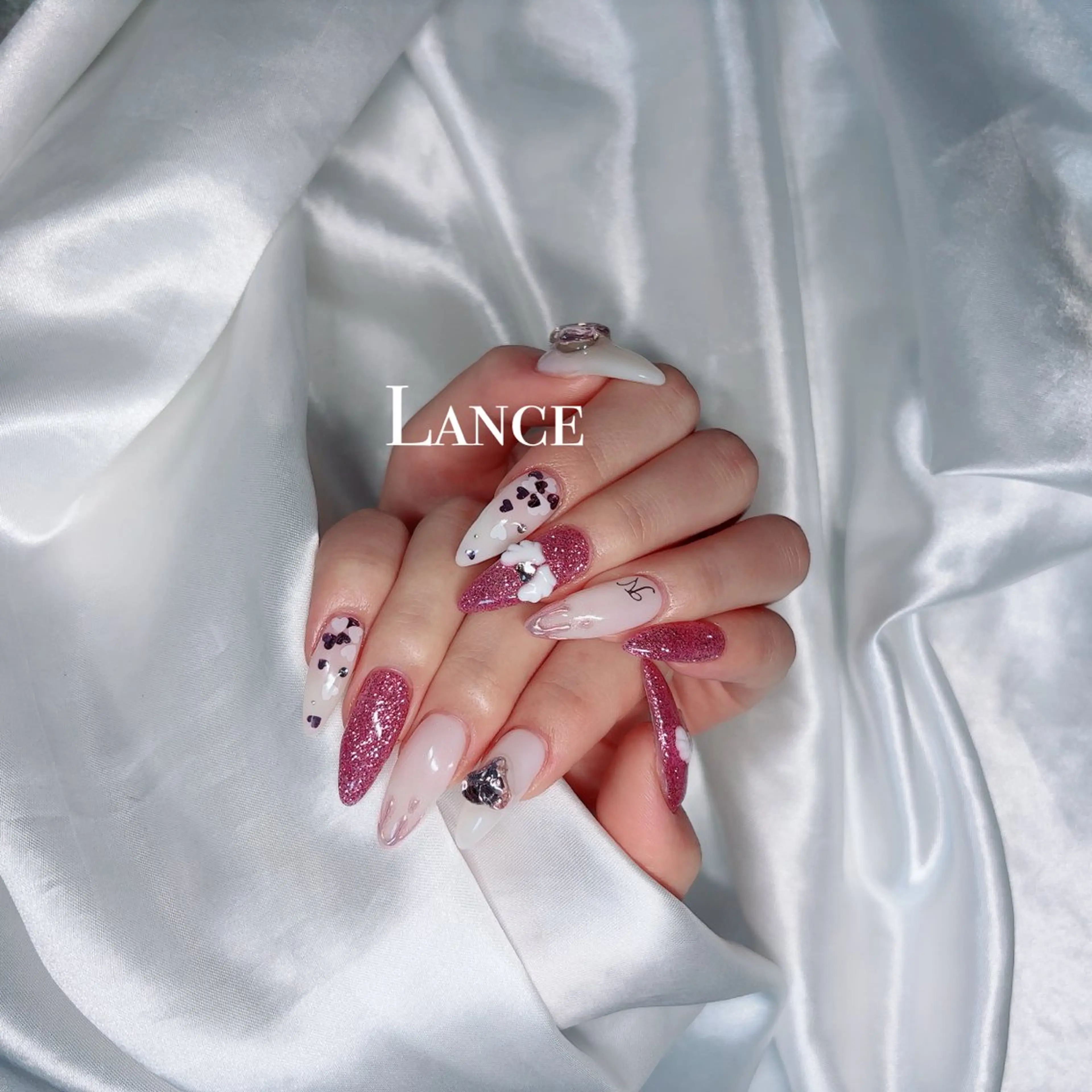 ネイル フレンチネイル キラキラネイル 韓国ネイル 春ネイル ワンホンネイル Lance nailのネイルデザイン