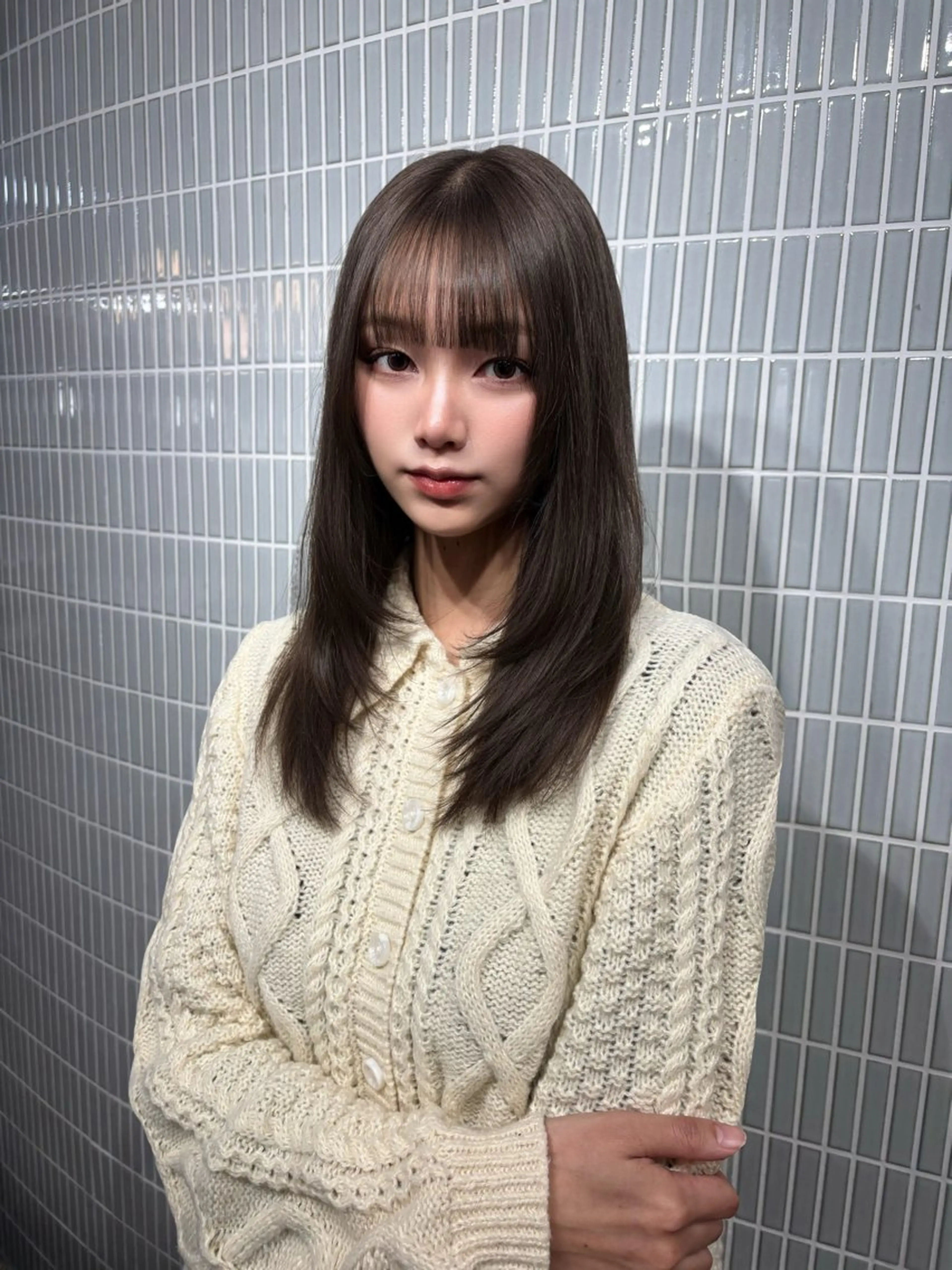セミロング 友田 那都のヘアスタイル