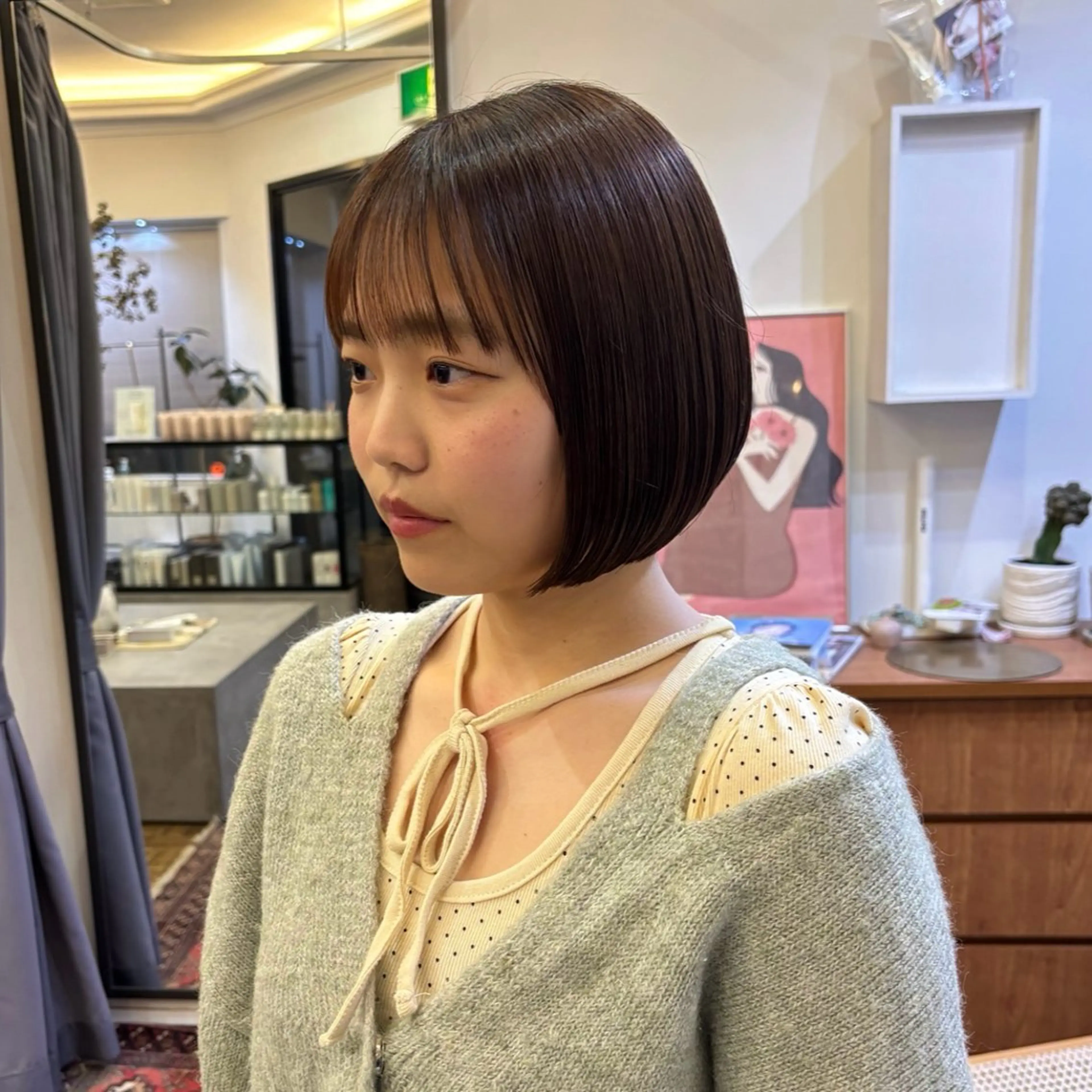 ショート ボブ 【透明感カラー/オリ ーブ】カミヤマシオリのヘアスタイル