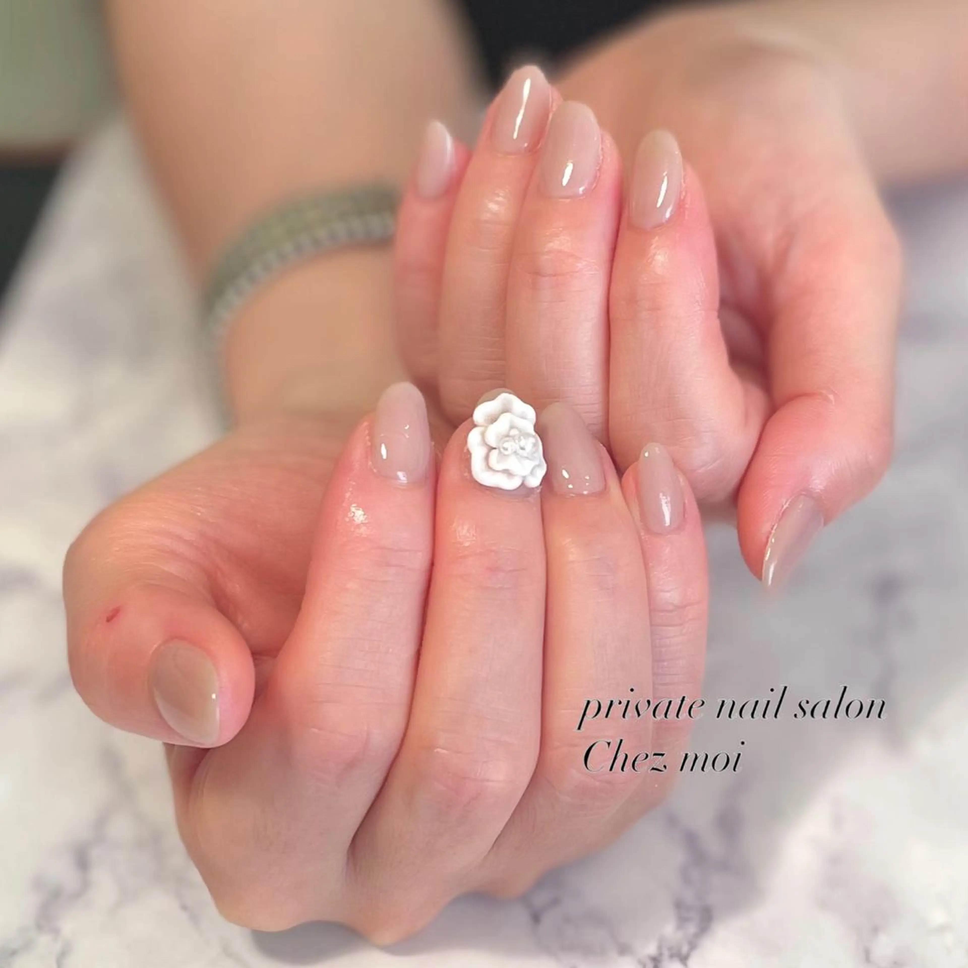 ネイル フラワーネイル ワンカラーネイル KOMINE TOMOKOのネイルデザイン