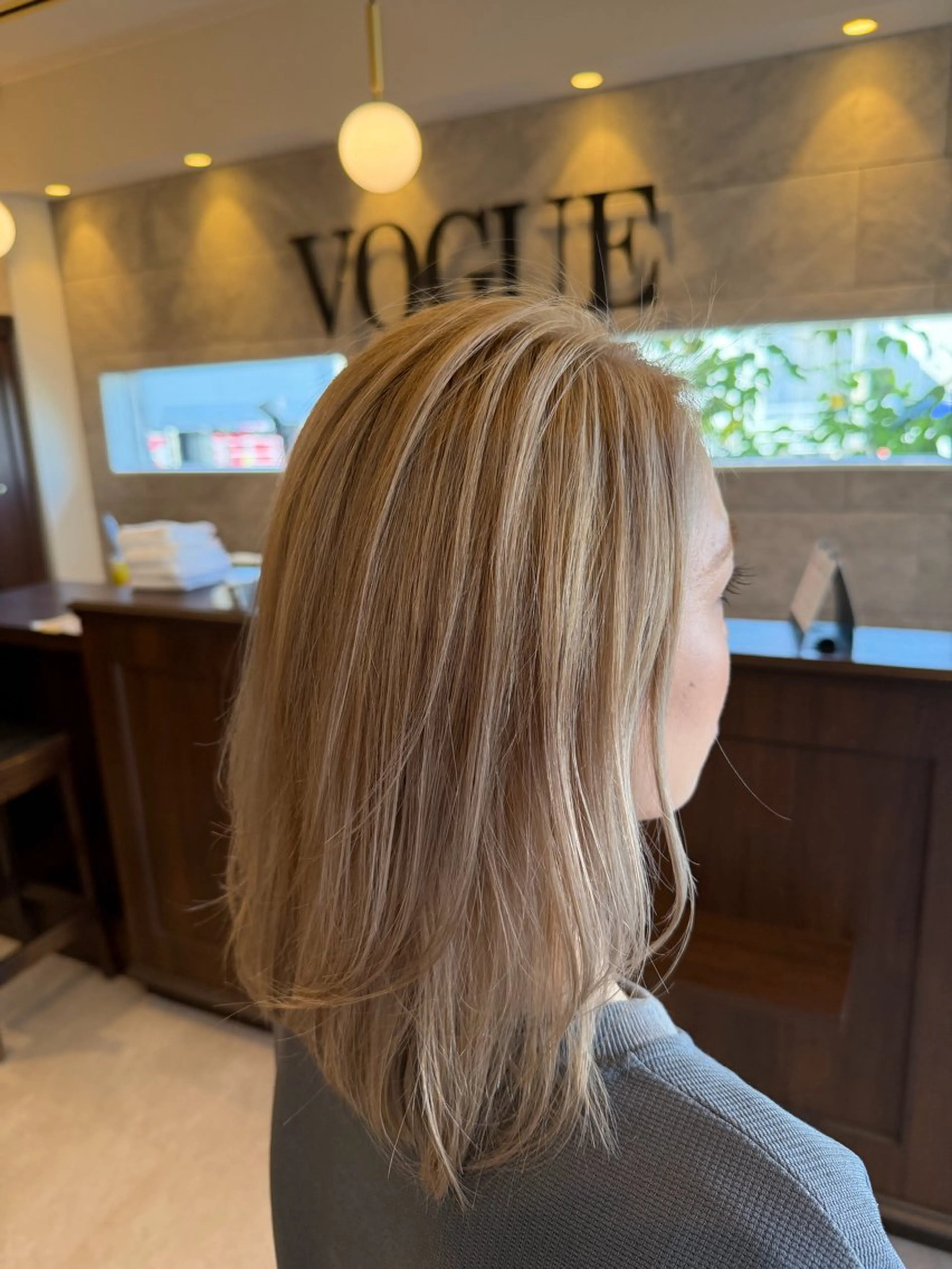 ミディアム ヘアカラー akasaka mariのヘアスタイル