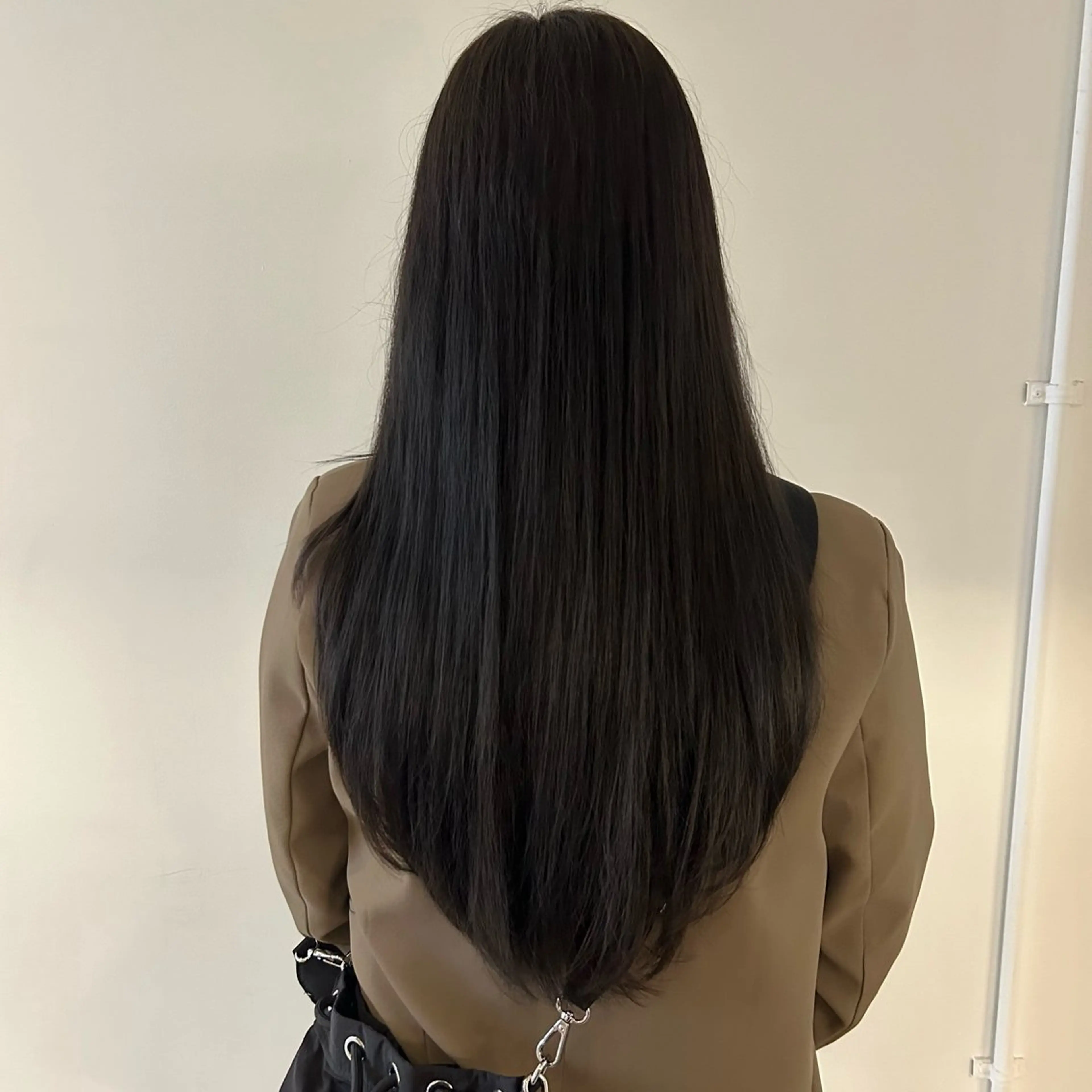 ロング カラー 透明感カラー グレージュ オリーブグレージュ オリーブグレー 顔まわりレイヤー nonoka オリーブ/レイヤーのヘアスタイル