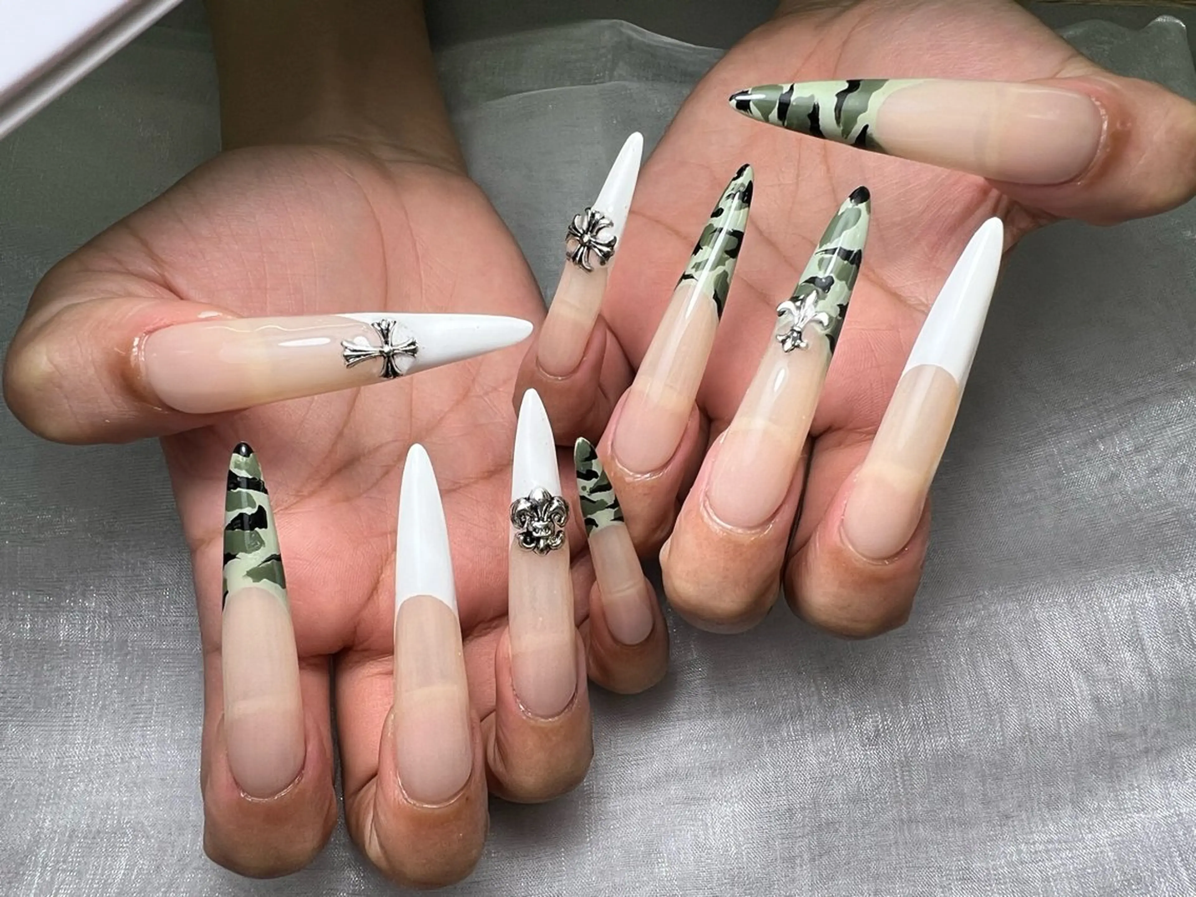 ネイル ハンドネイル Mana‪ ‪·͜· ❤︎‬のネイルデザイン