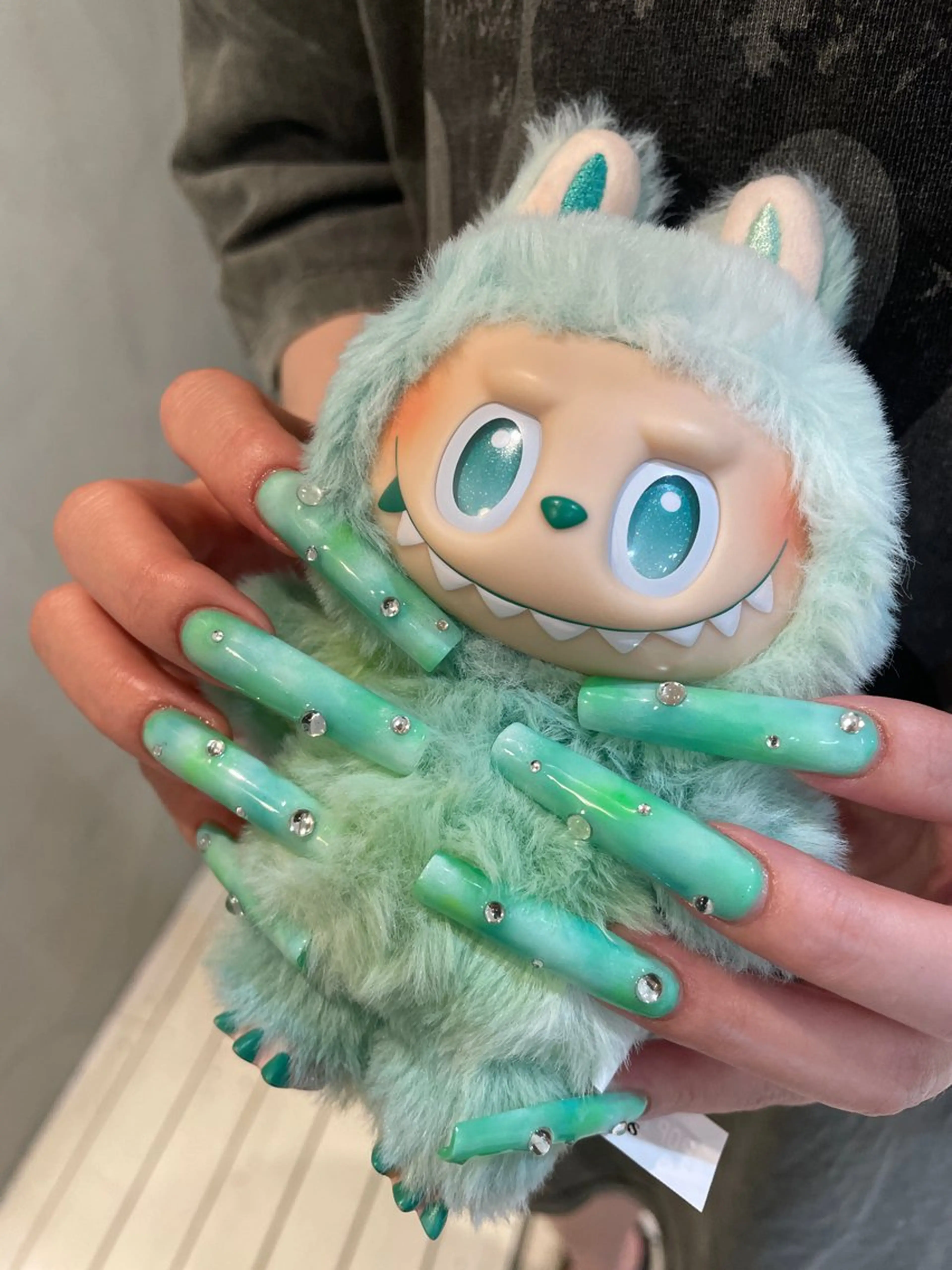 ネイル GO TODAY シェアサロン 渋谷Amiu店所属・渋谷ネイル🎀 y2k/海外ネイルのネイルデザイン