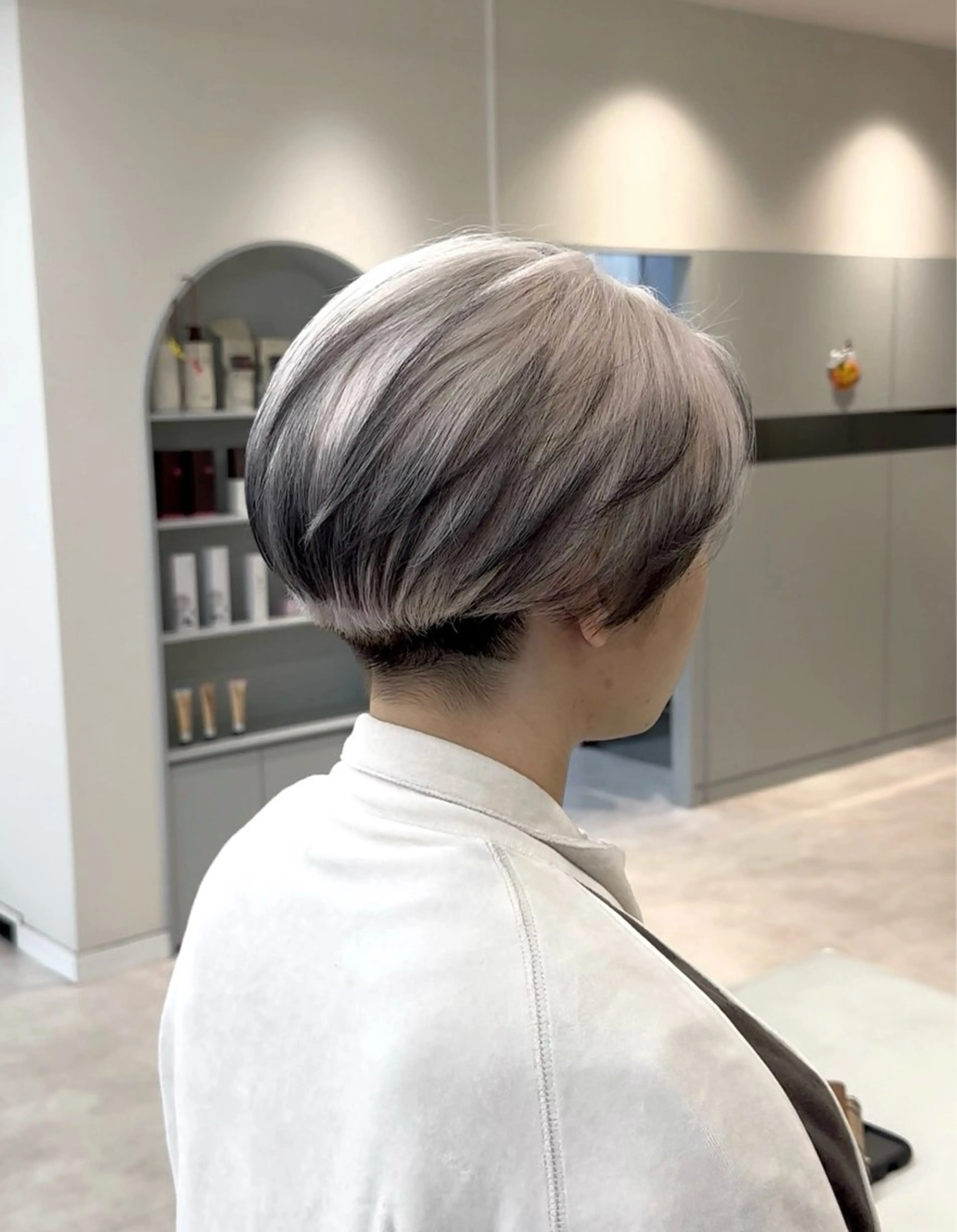 ショート カット ヘアカラー 🫧ペール系カラー /デザイン秀喜🫧のヘアスタイル